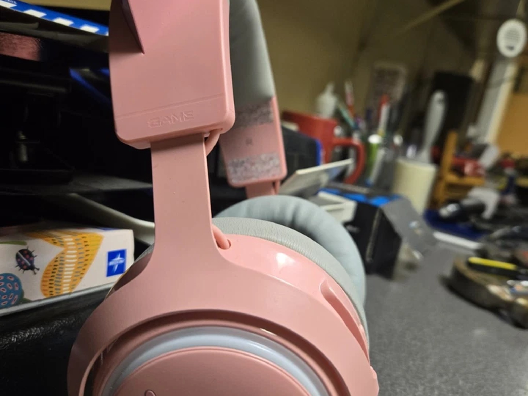 EASARS Cat Ear Headset, Pink Gaming Headset with Retractable Mic