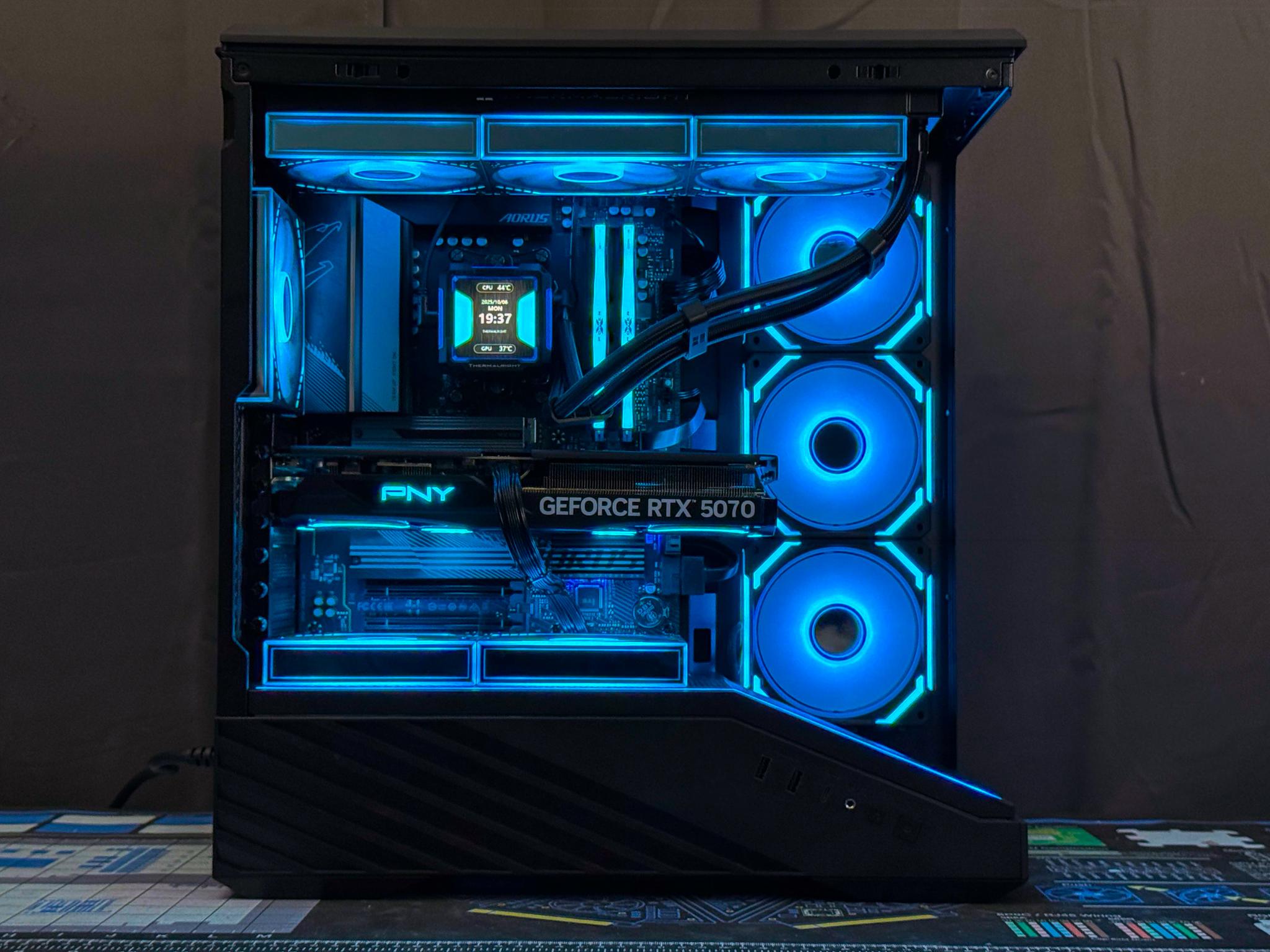 💙 Blue Beetle v2🪲 | RTX 5070, Ryzen 5 9600X, 32GB DDR5, 2TB SSD, Wifi