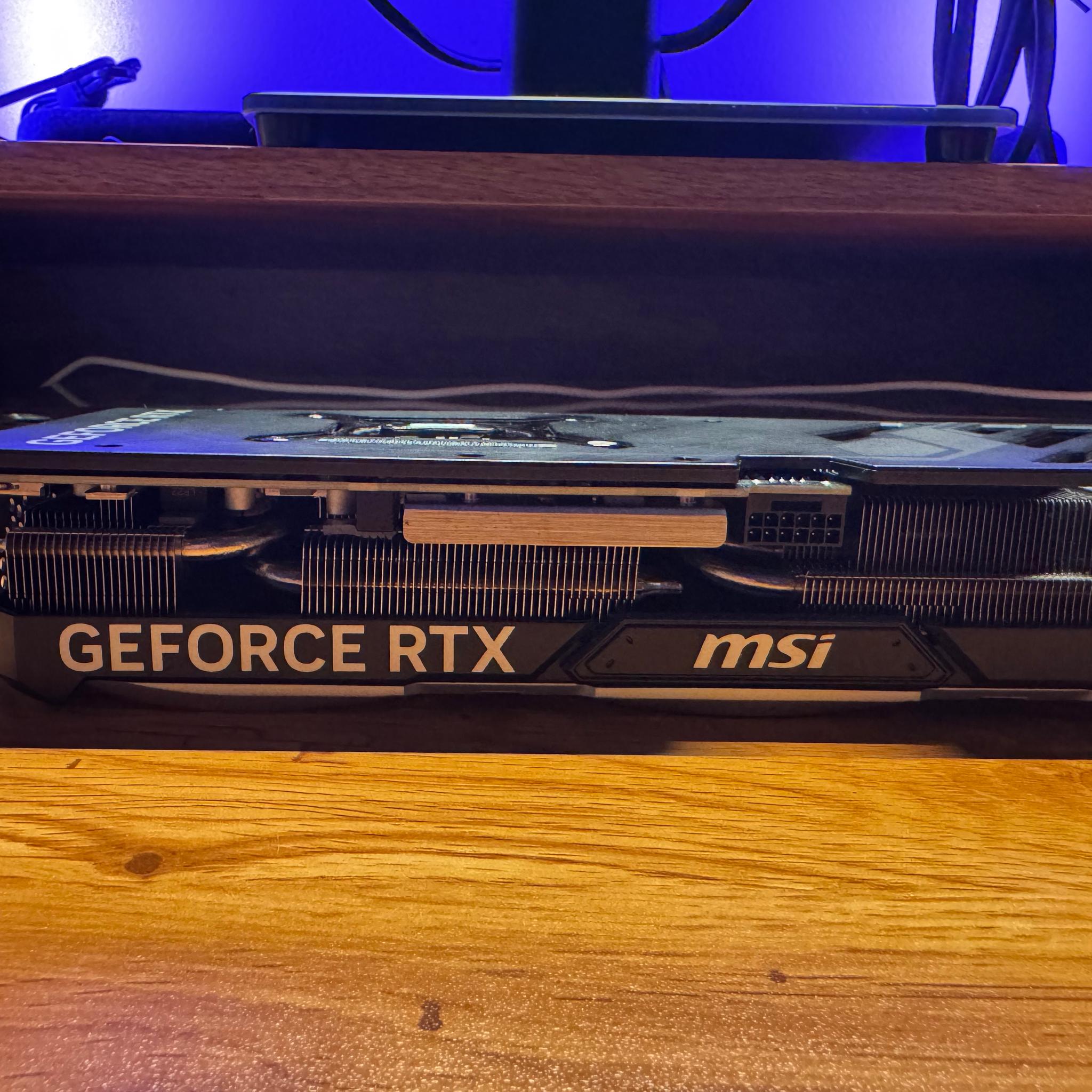 MSI GeForce RTX 4070 Ti VENTUS 3X E 12G OC