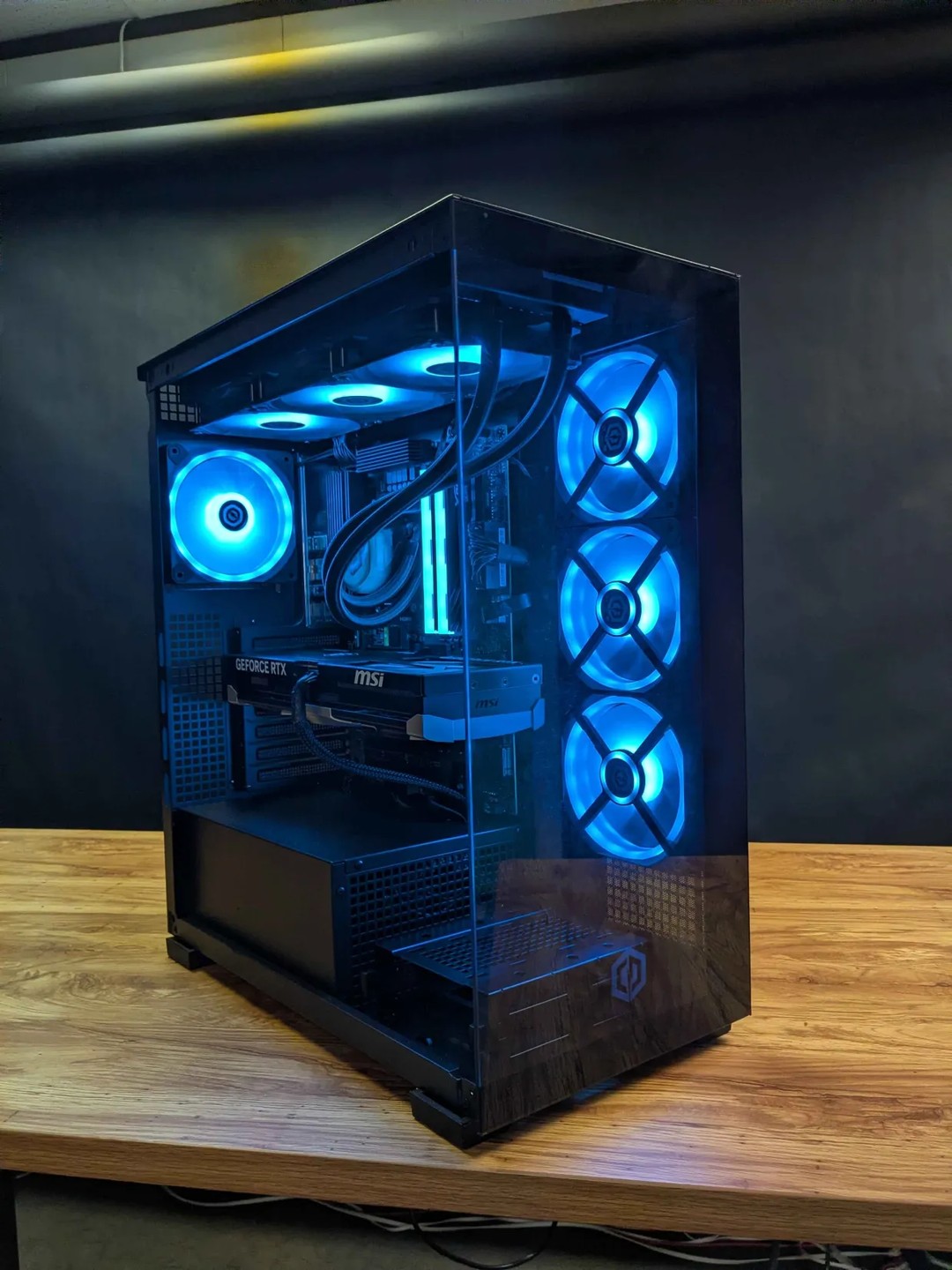 High End CyberPower Gaming PC - Ryzen 7 9800X3D - RTX 5070 Ti | Jawa