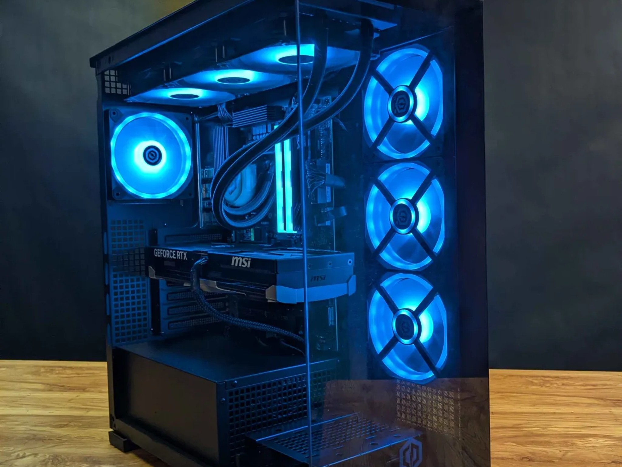 High End CyberPower Gaming PC - Ryzen 7 9800X3D - RTX 5070 Ti