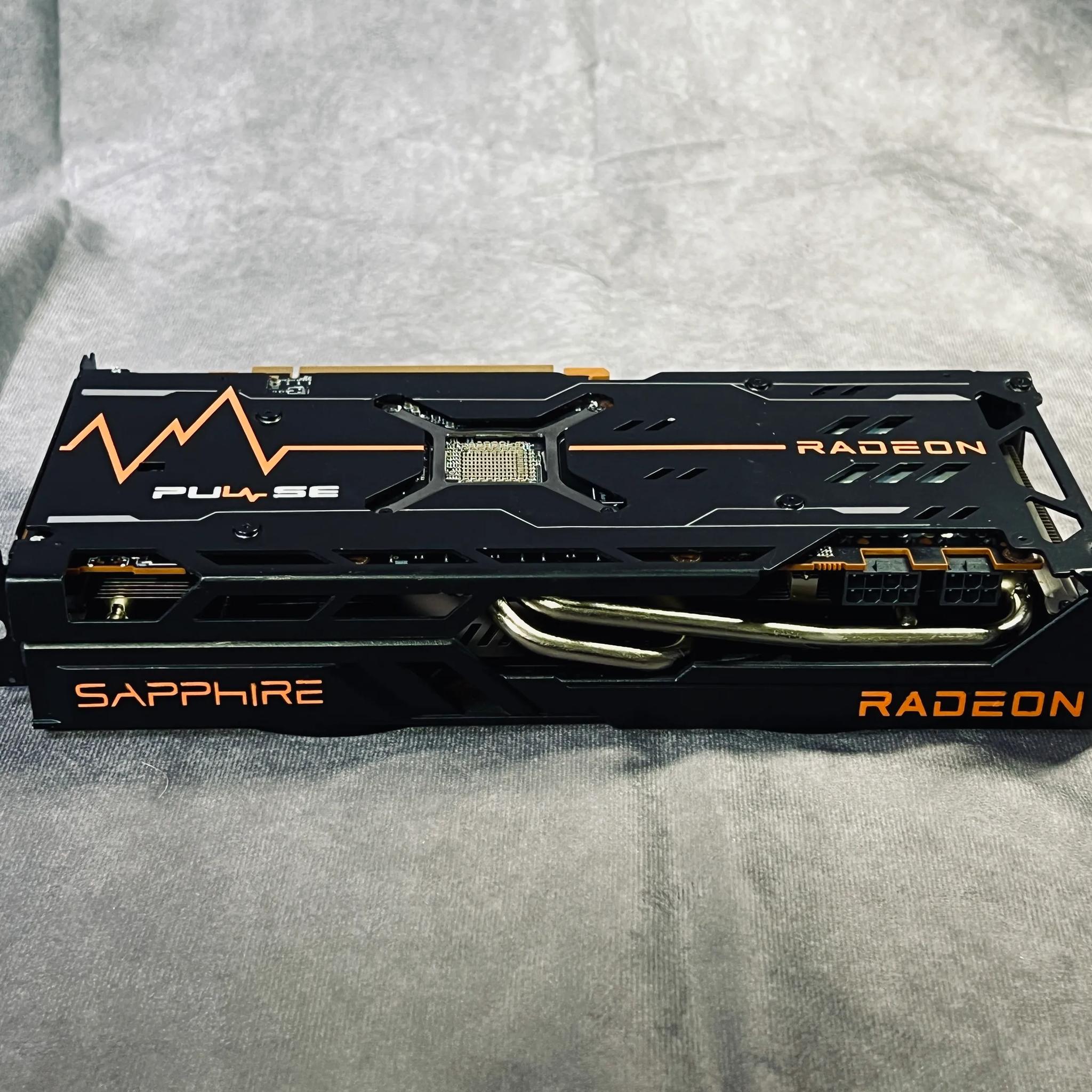 Sapphire Pulse AMD Radeon™ RX 6700 XT w/ custom painted backplate/shroud