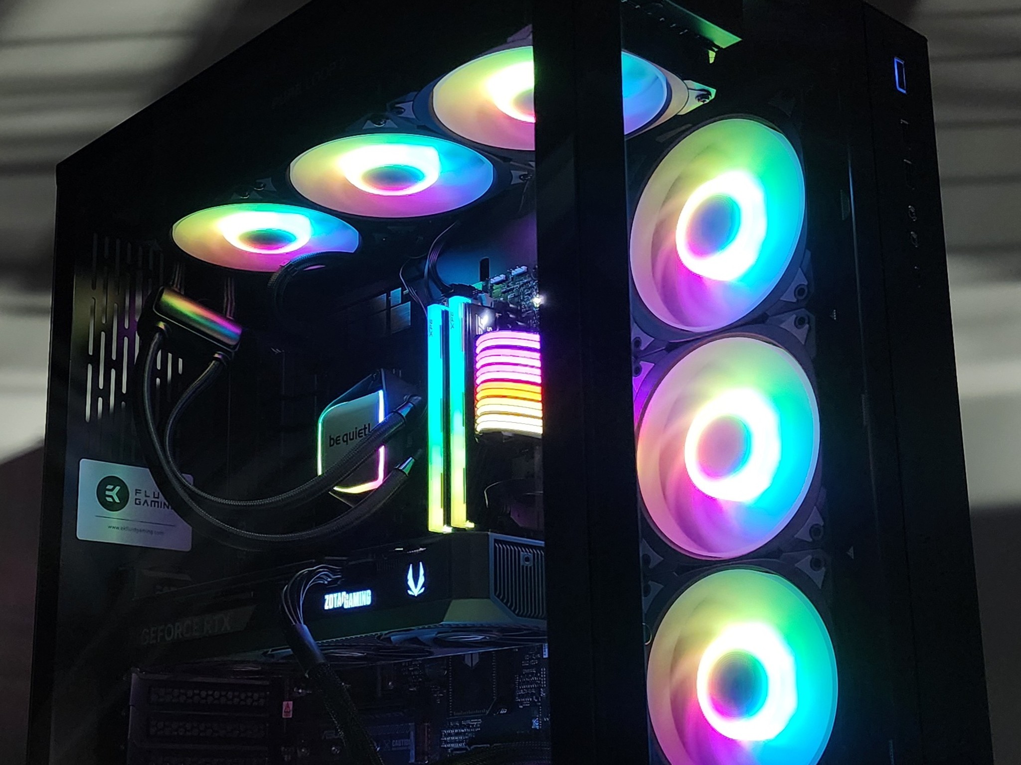 Gaming PC Ryzen 7 7800X3D 32GB RAM 1TB SSD RTX 5070 Ti 16GB Windows 11 Computer