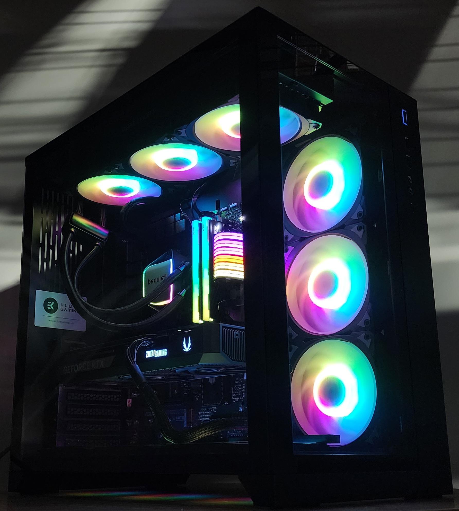 Gaming PC Ryzen 7 7800X3D 32GB RAM 1TB SSD RTX 5070 Ti 16GB Windows 11 Computer