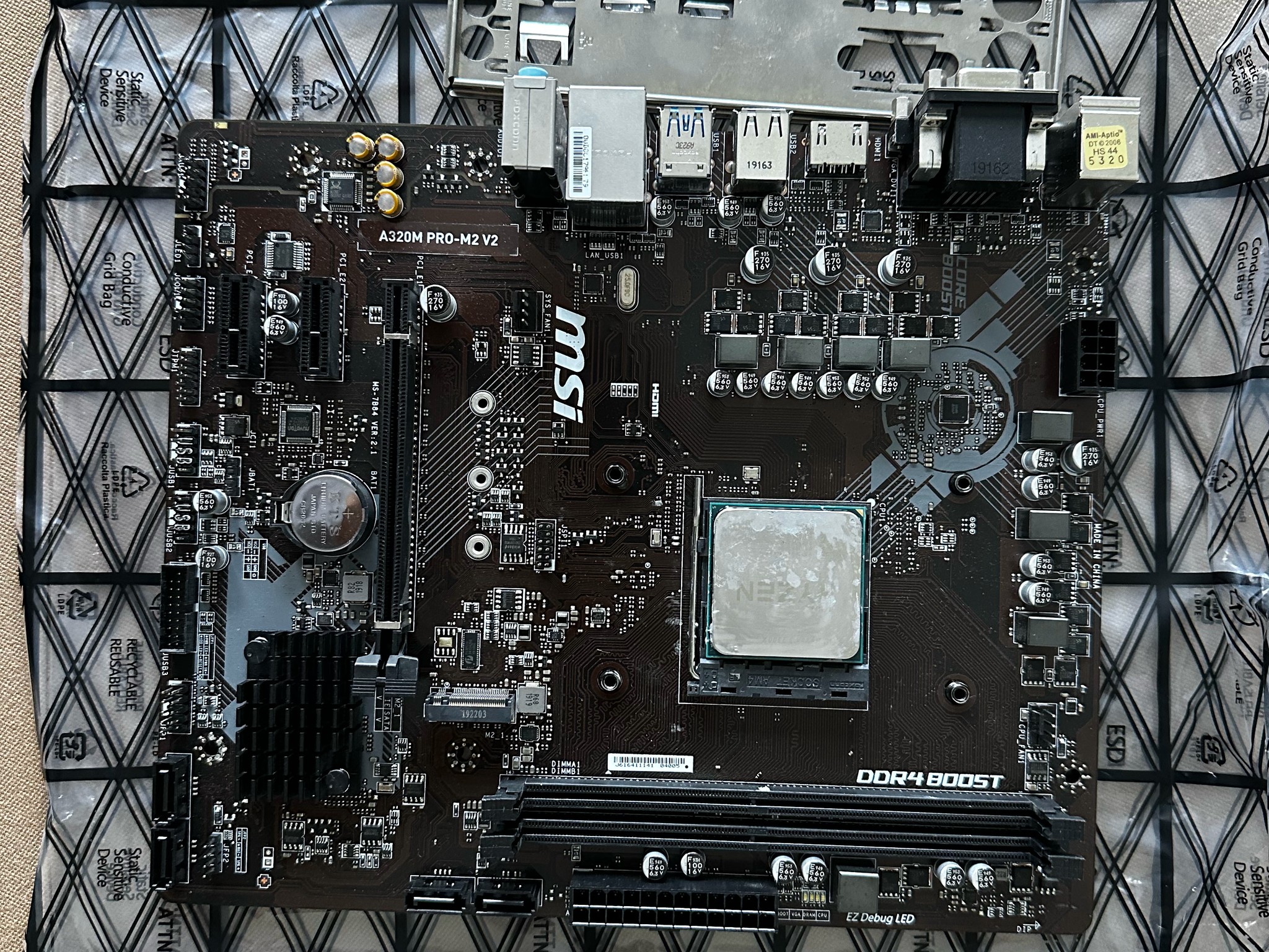 MSI A-320M PRO-M2 V2 w/ Ryzen 3 2300x AM4 CPU (both tested, works)