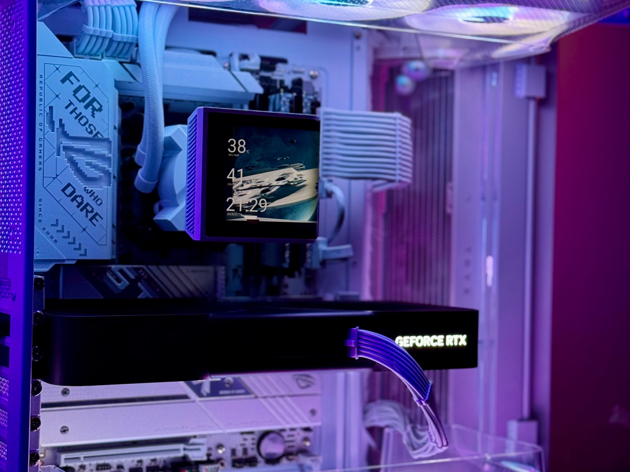 Corsair Pro Gaming PC 🏰 5080 Founders Edition | 9800x3D | 3TB SSD | 32GB G.Skill Royal Neo CL28