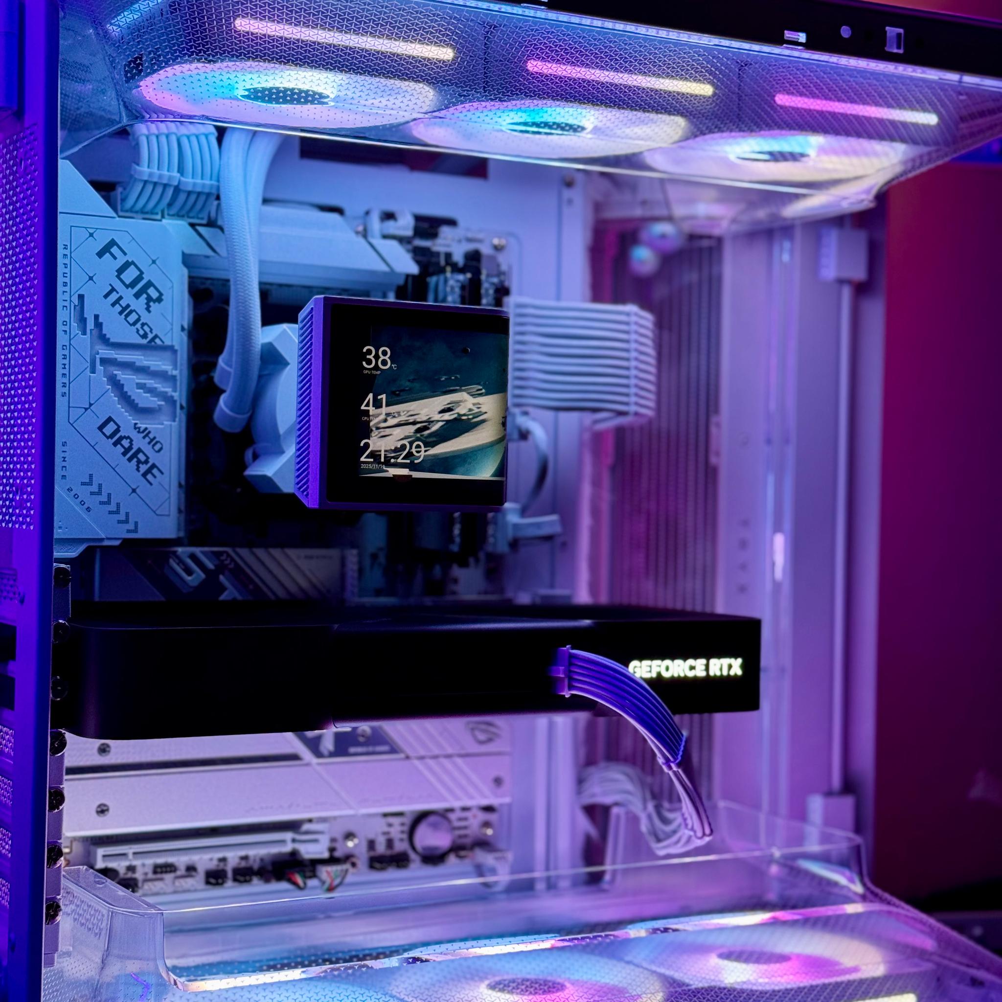 Corsair Pro Gaming PC 🏰 5080 Founders Edition | 9800x3D | 3TB SSD | 32GB G.Skill Royal Neo CL28
