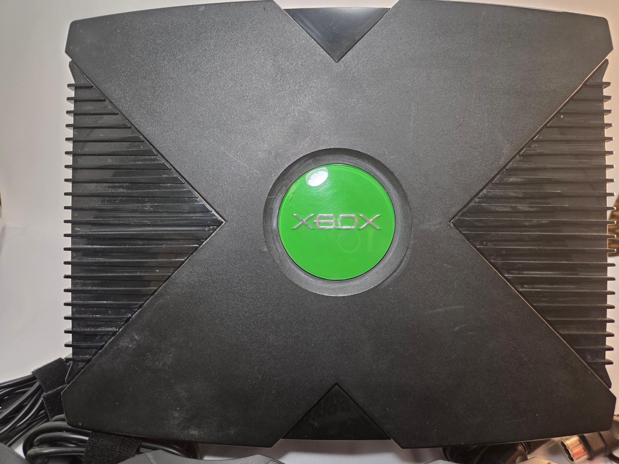 Modded Original XBOX w/ 4 Controllers and HDMI Adapter