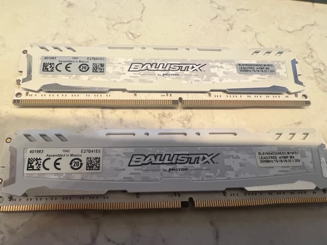 Crucial Ballistix 32GB DDR4 3000 Mhz Memory Desktop Ram White Color