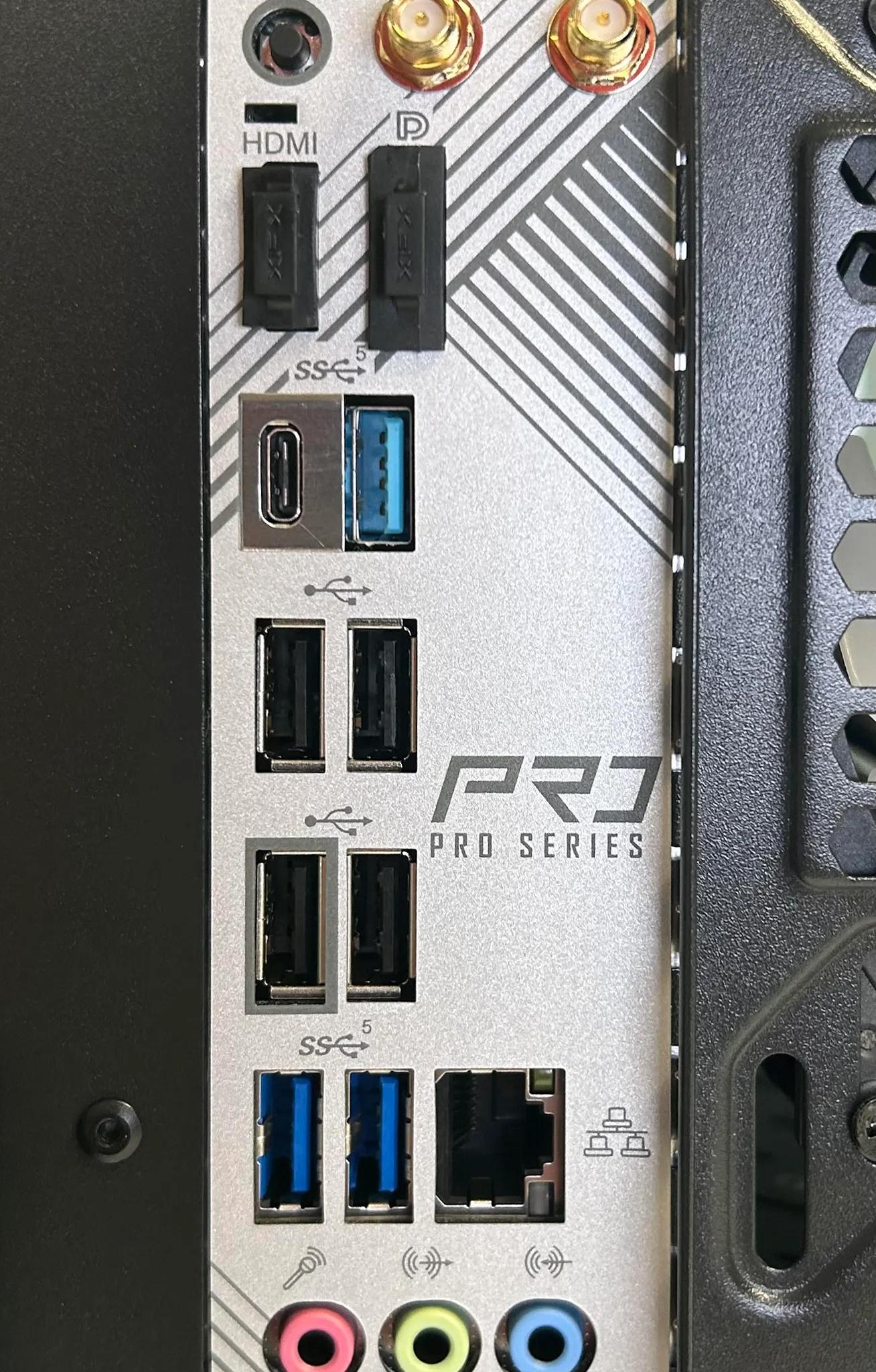 Excellent Performance 1440p Gaming PC | Fortnite 409 fps 1080p | Ryzen 7500F | RX 6800 | 32GB | 2TB