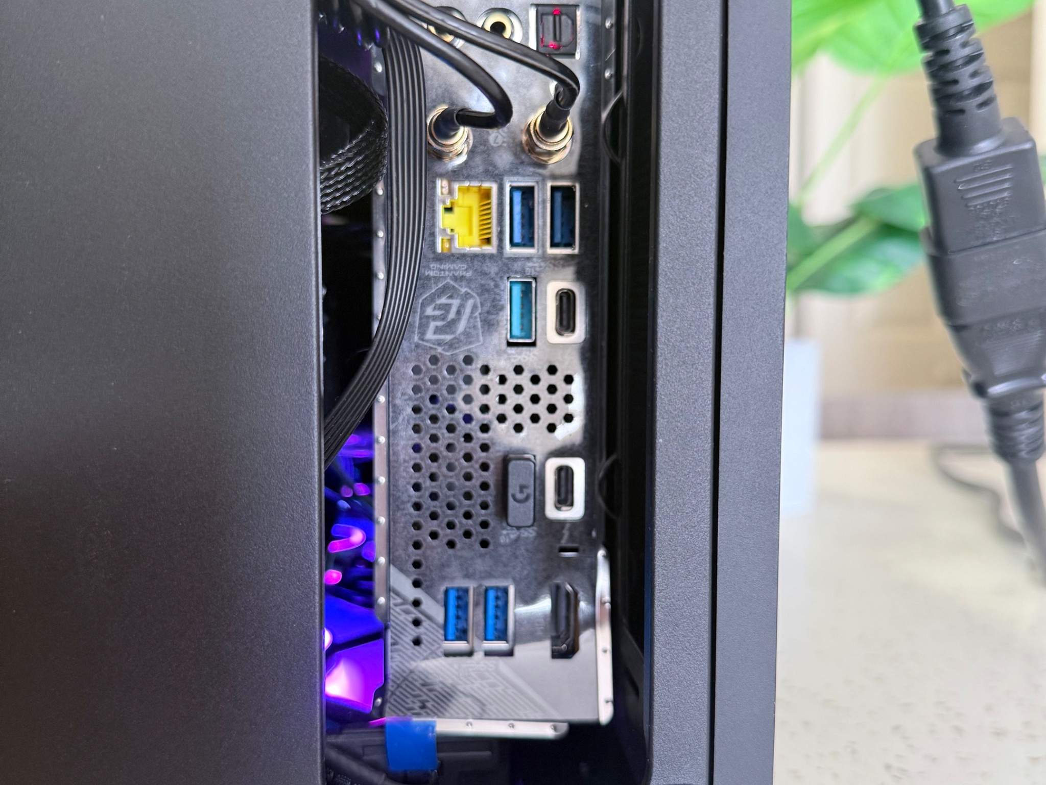 Black Opal VIII|Core Ultra 7 265K| 5070 Ti|32GB DDR5|2TB PCIE 5.0| Workstation SFF Gaming PC