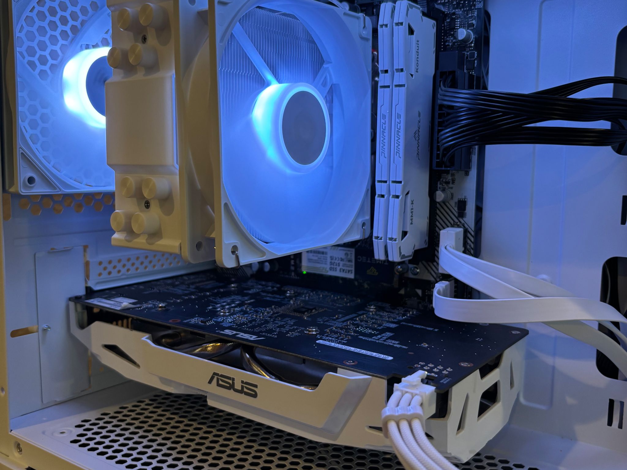 🤍Ryzen 7 5700x + GTX 1060 6GB