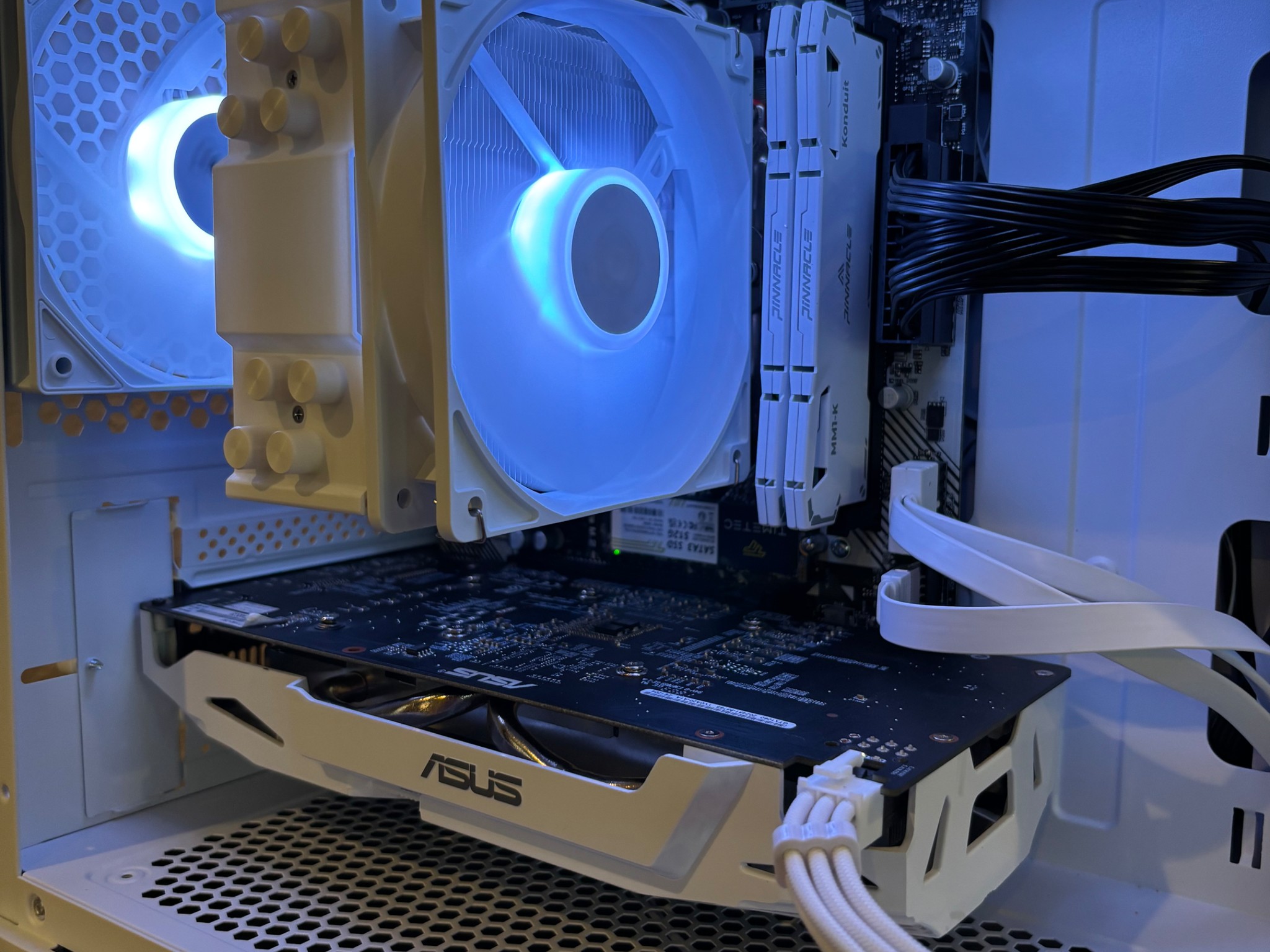 🤍Ryzen 7 5700x + GTX 1060 6GB