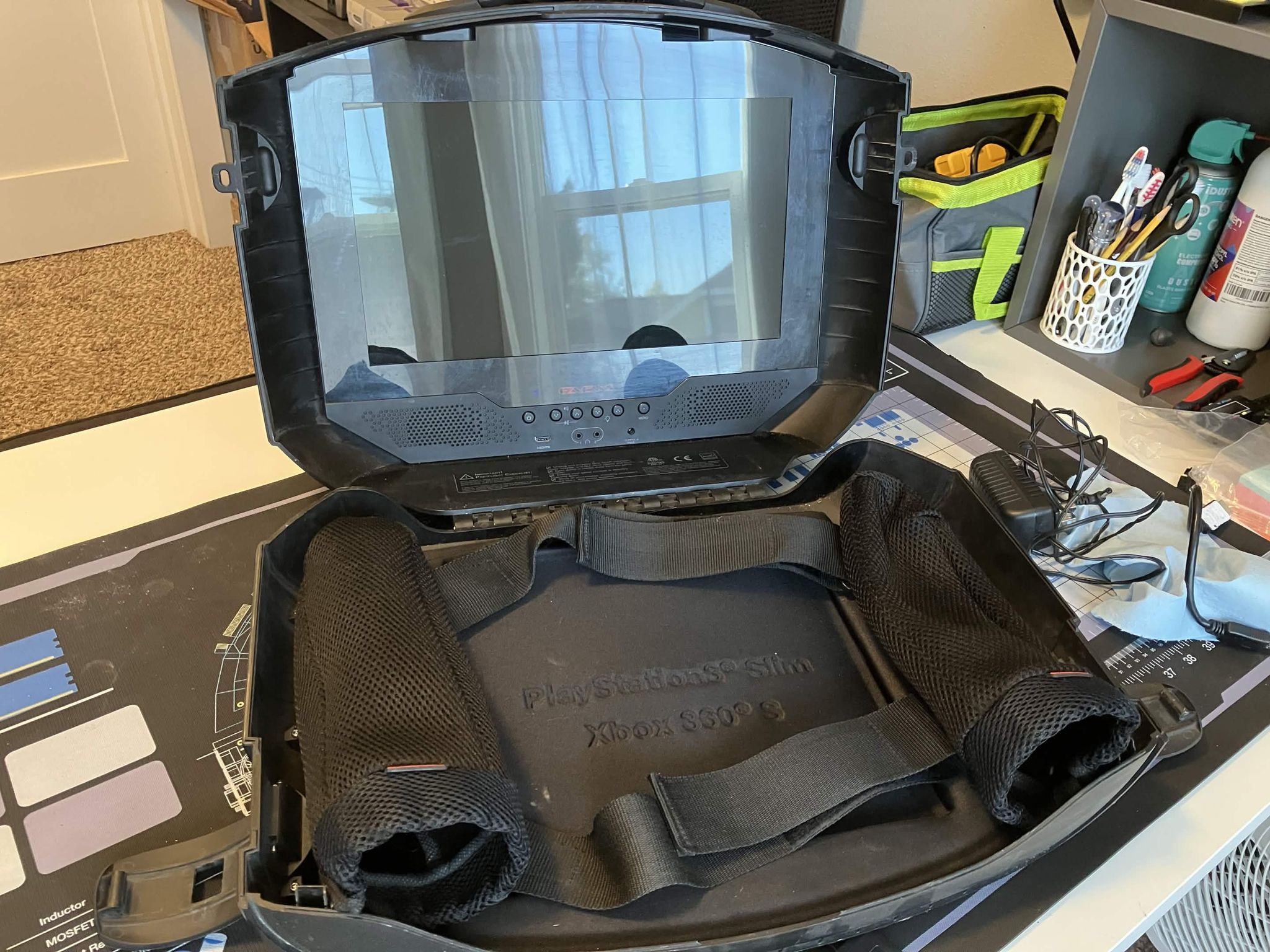 GAEMS G155 Sentry Portable Gaming Monitor, Travel Case, with Speakers