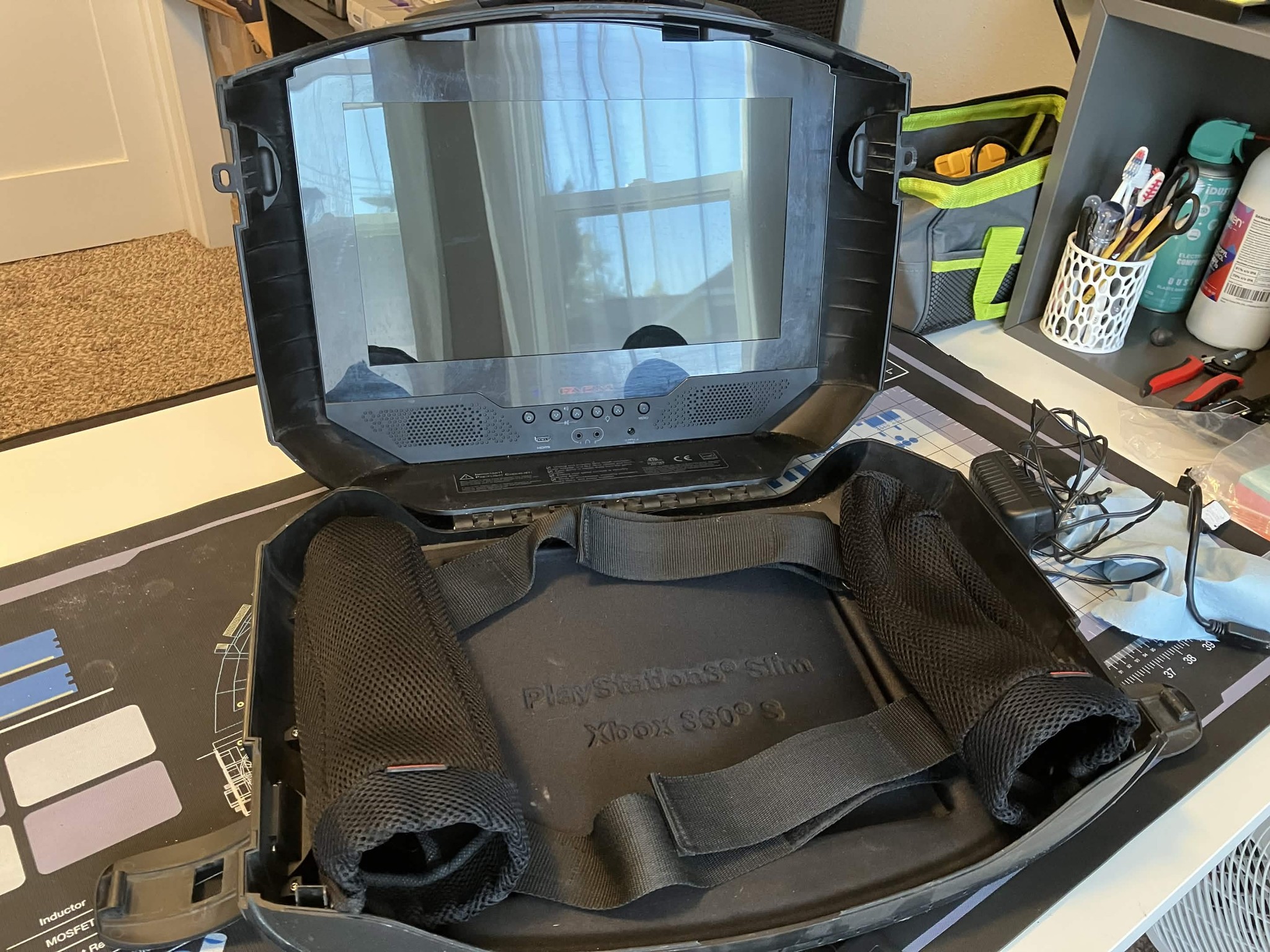 GAEMS G155 Sentry Portable Gaming Monitor, Travel Case, with Speakers