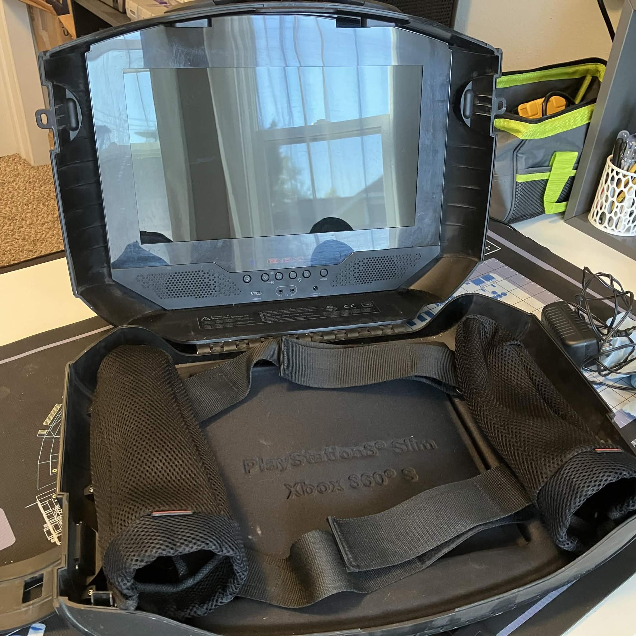 GAEMS G155 Sentry Portable Gaming Monitor, Travel Case, with Speakers