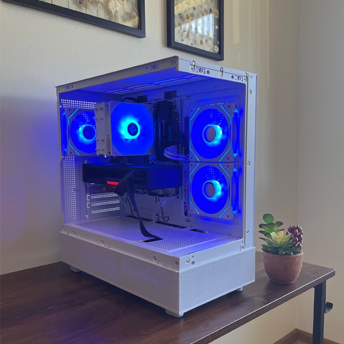White Night - 6800XT - 5600X - 32GB - 2TB SSD
