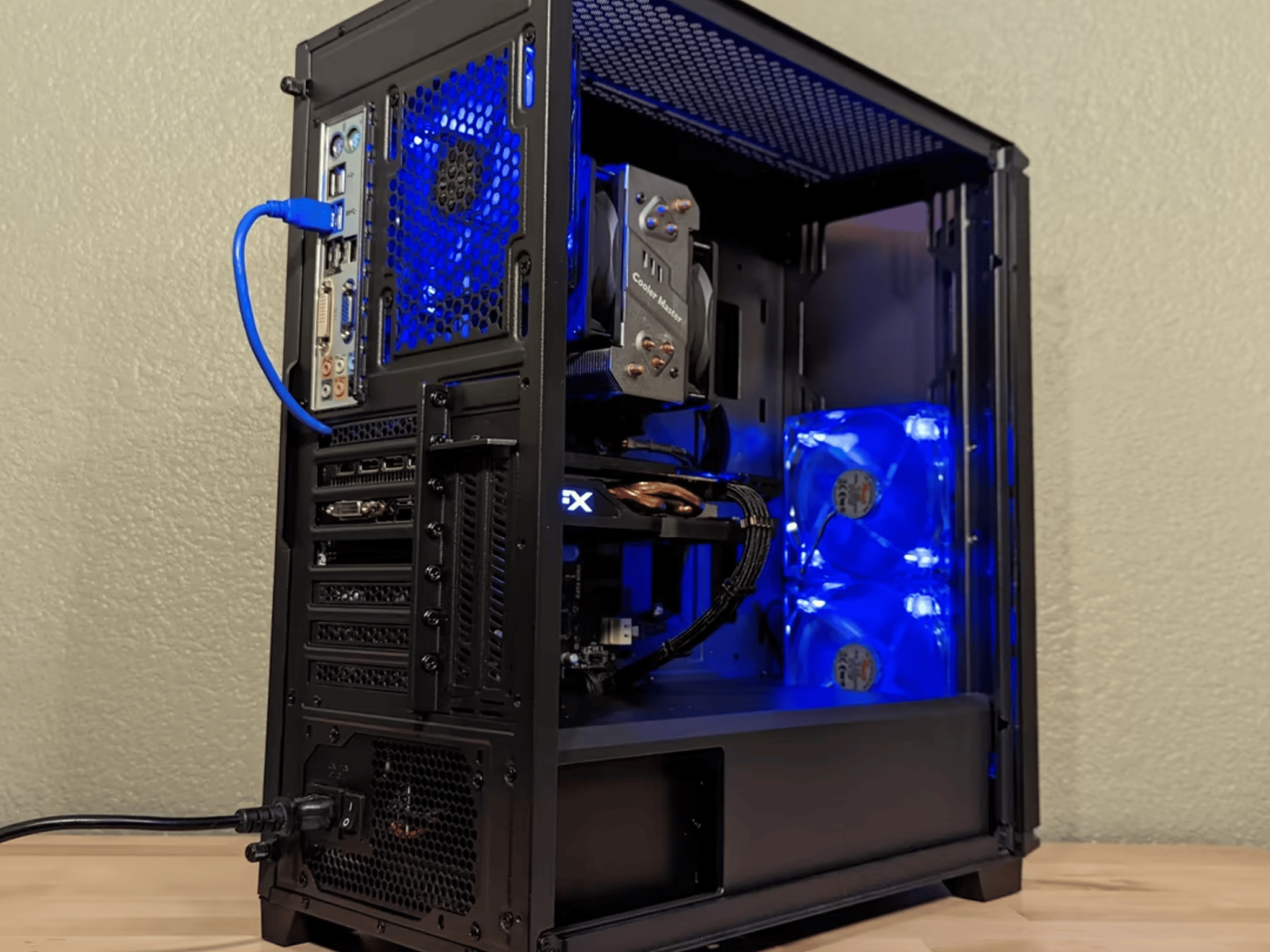 Great 1080p Blue Theme Gaming PC (i7, RX 480)