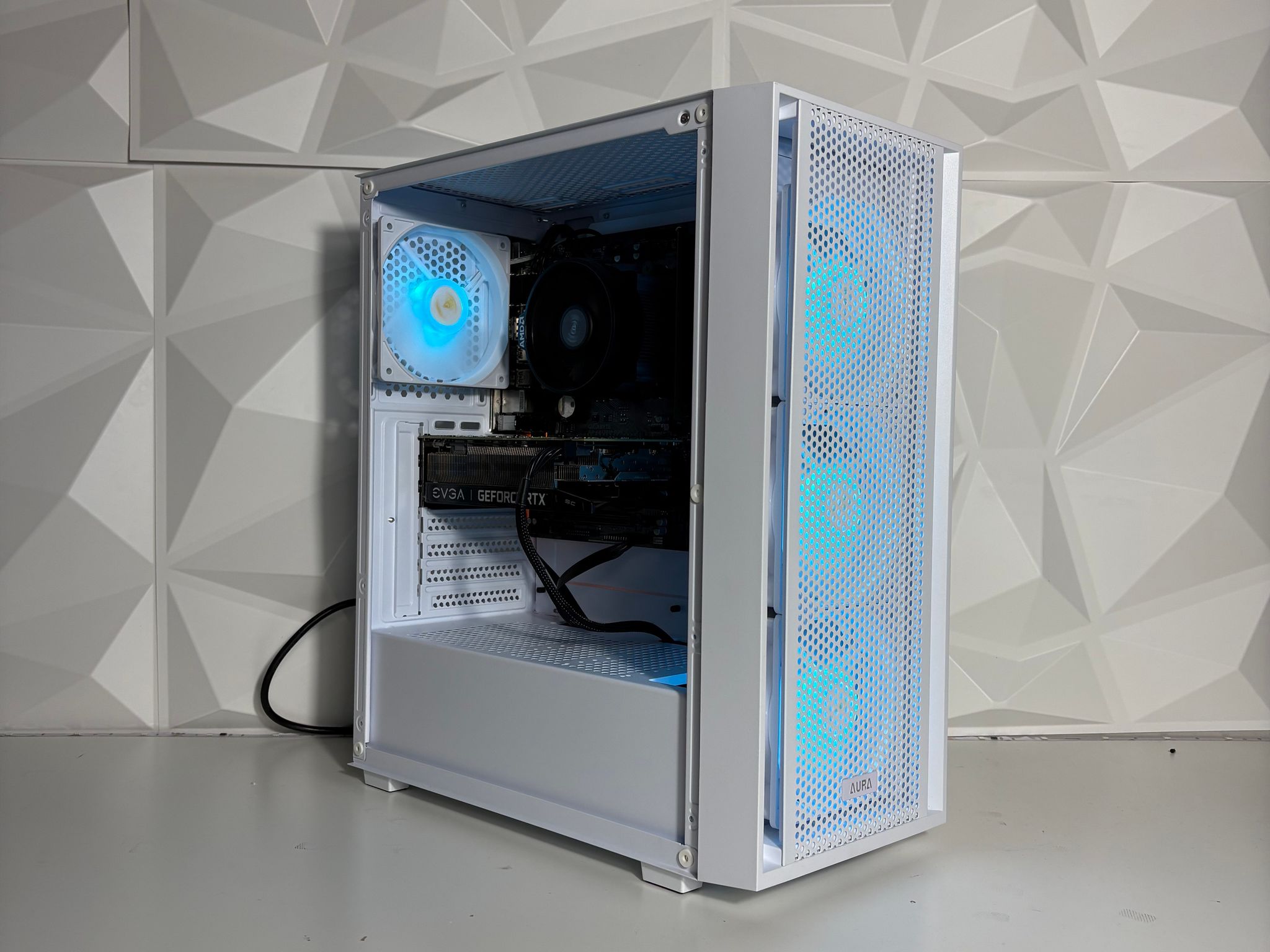 Glacier Valley (V2) Gaming PC - AMD Ryzen 7 1700, RTX 2060, 16GB DDR4, 1TB SSD