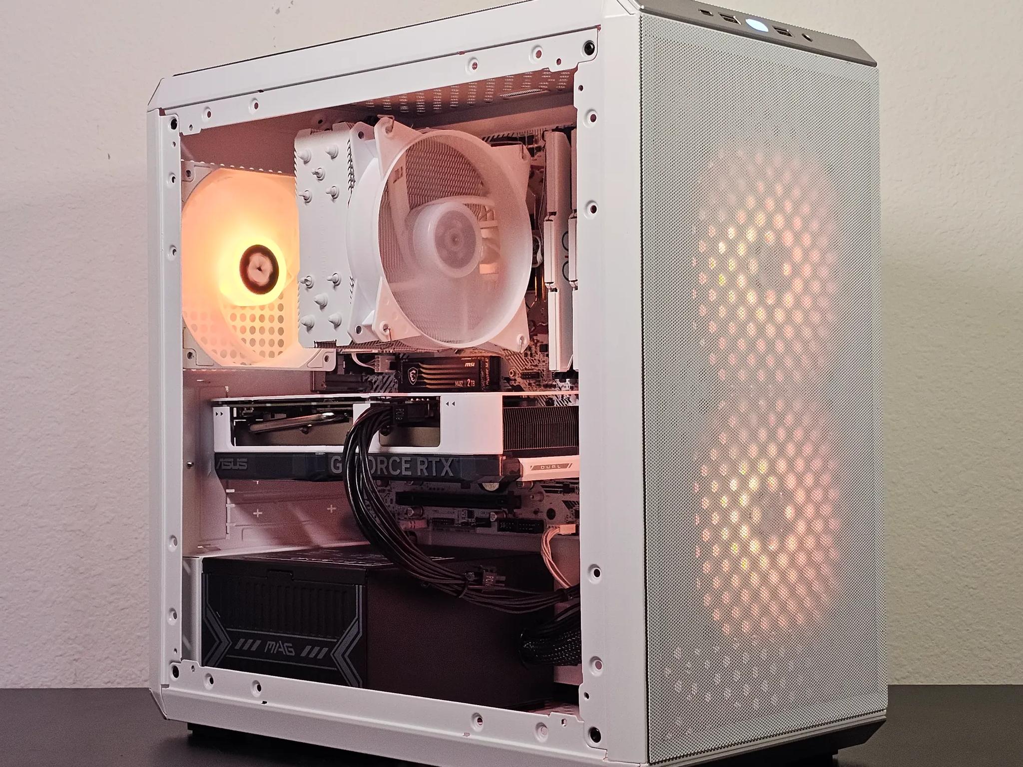 RTX 4060 8GB// Ryzen 5 3600 // 2TB SSD // 32GB DDR4 // "Domino" 1080p