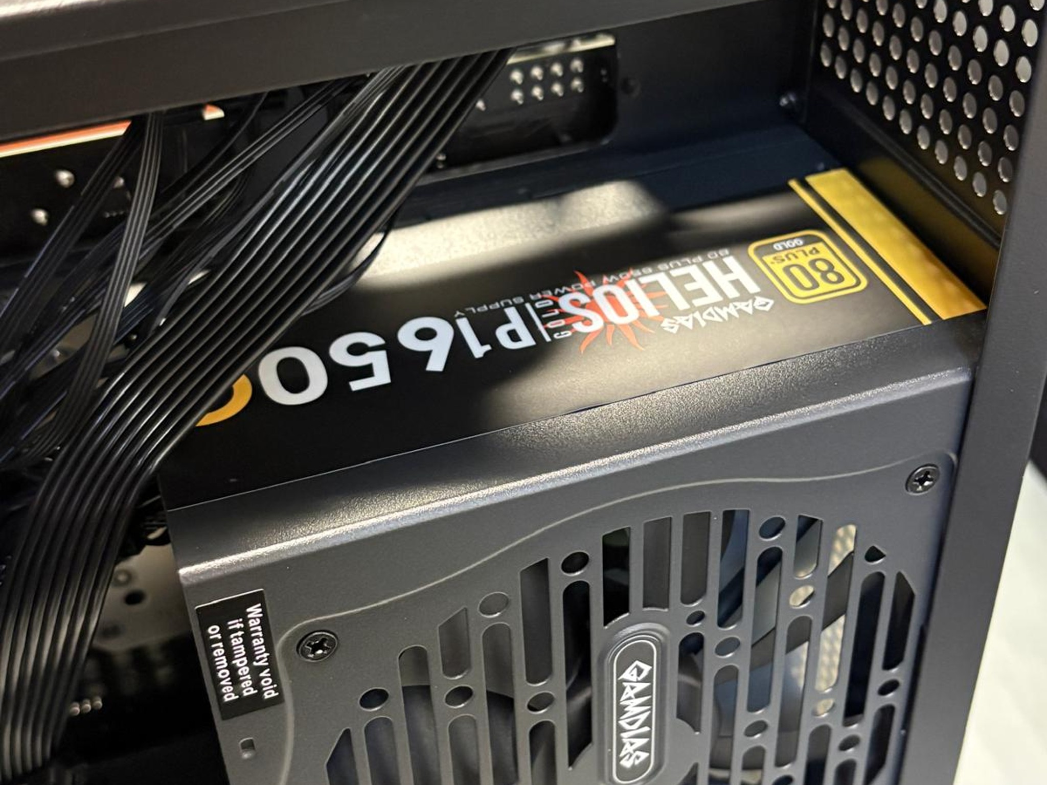 NEW – Skytech Gaming CRYSTAL Case with Gigabyte B650M C V3 DDR5 Motherboards & 650W Gold Gamdias PSU