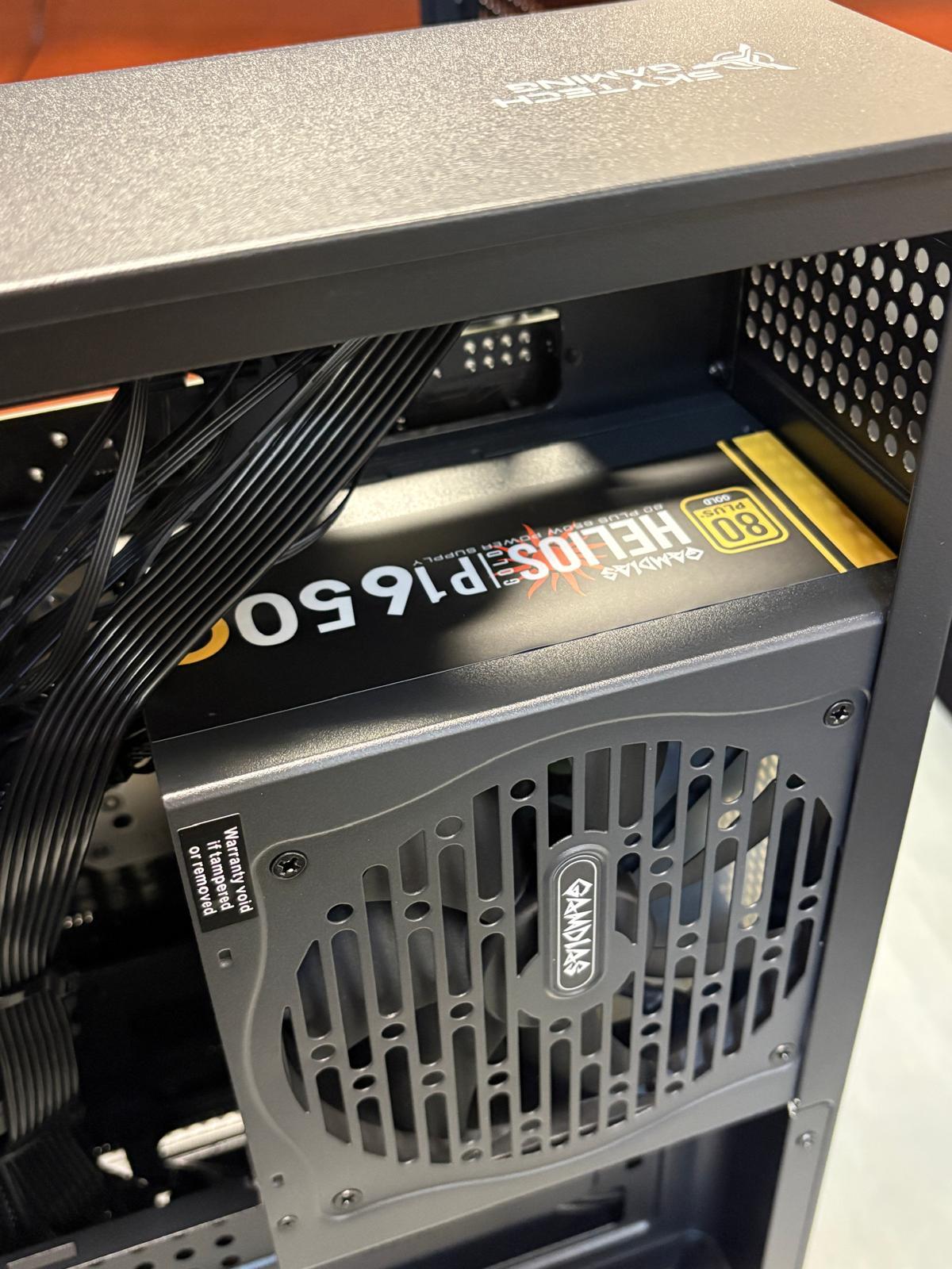 NEW – Skytech Gaming CRYSTAL Case with Gigabyte B650M C V3 DDR5 Motherboards & 650W Gold Gamdias PSU