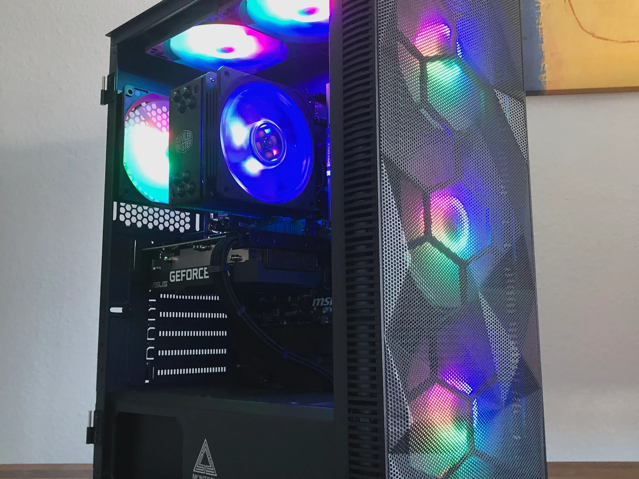 Ryzen 5 5600X | RTX 3050 | 16GB RAM | 1TB NVME
