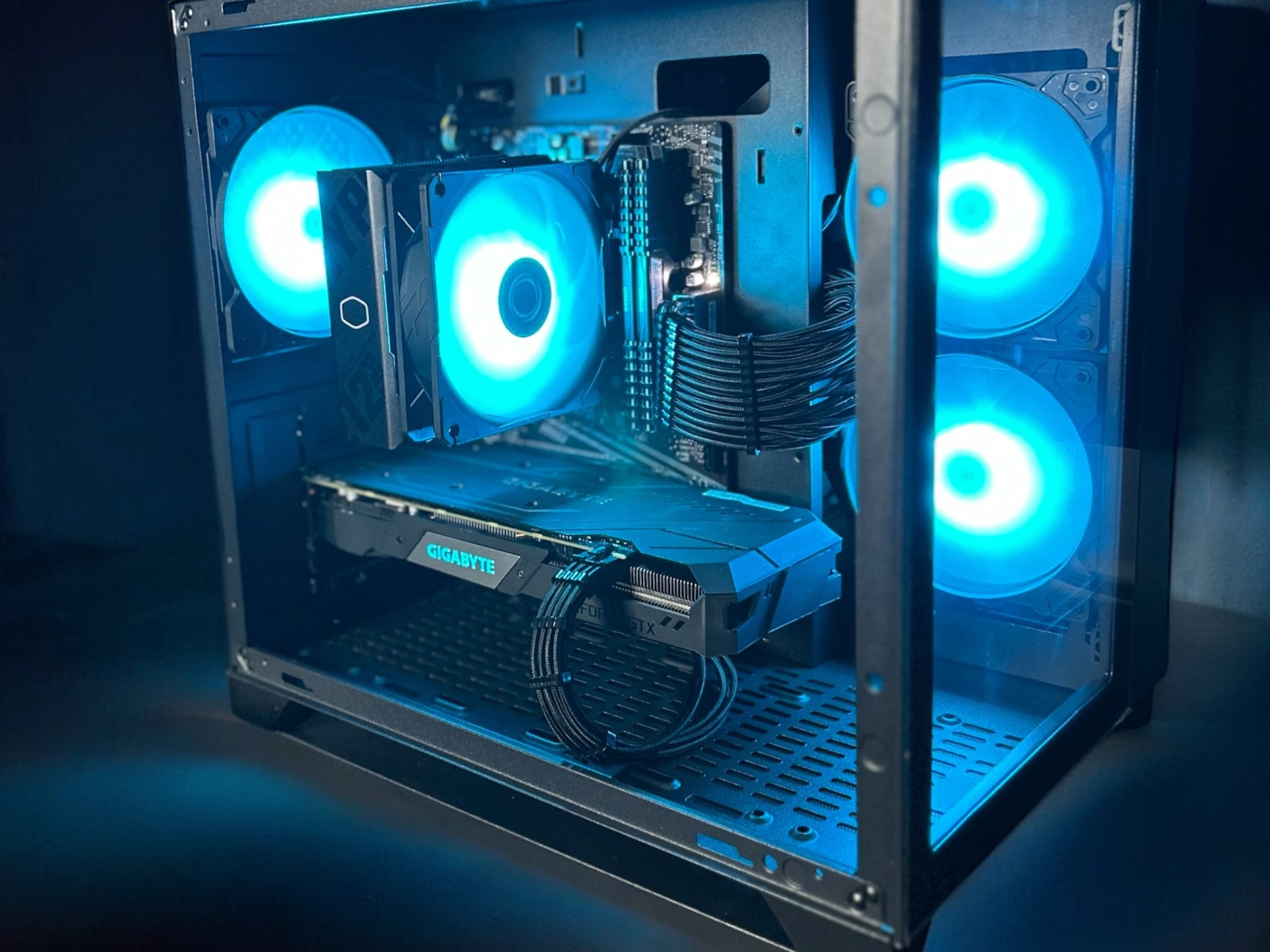 Gigabyte GTX 1660 | Ryzen 5 2600 | Black 1080p gaming PC