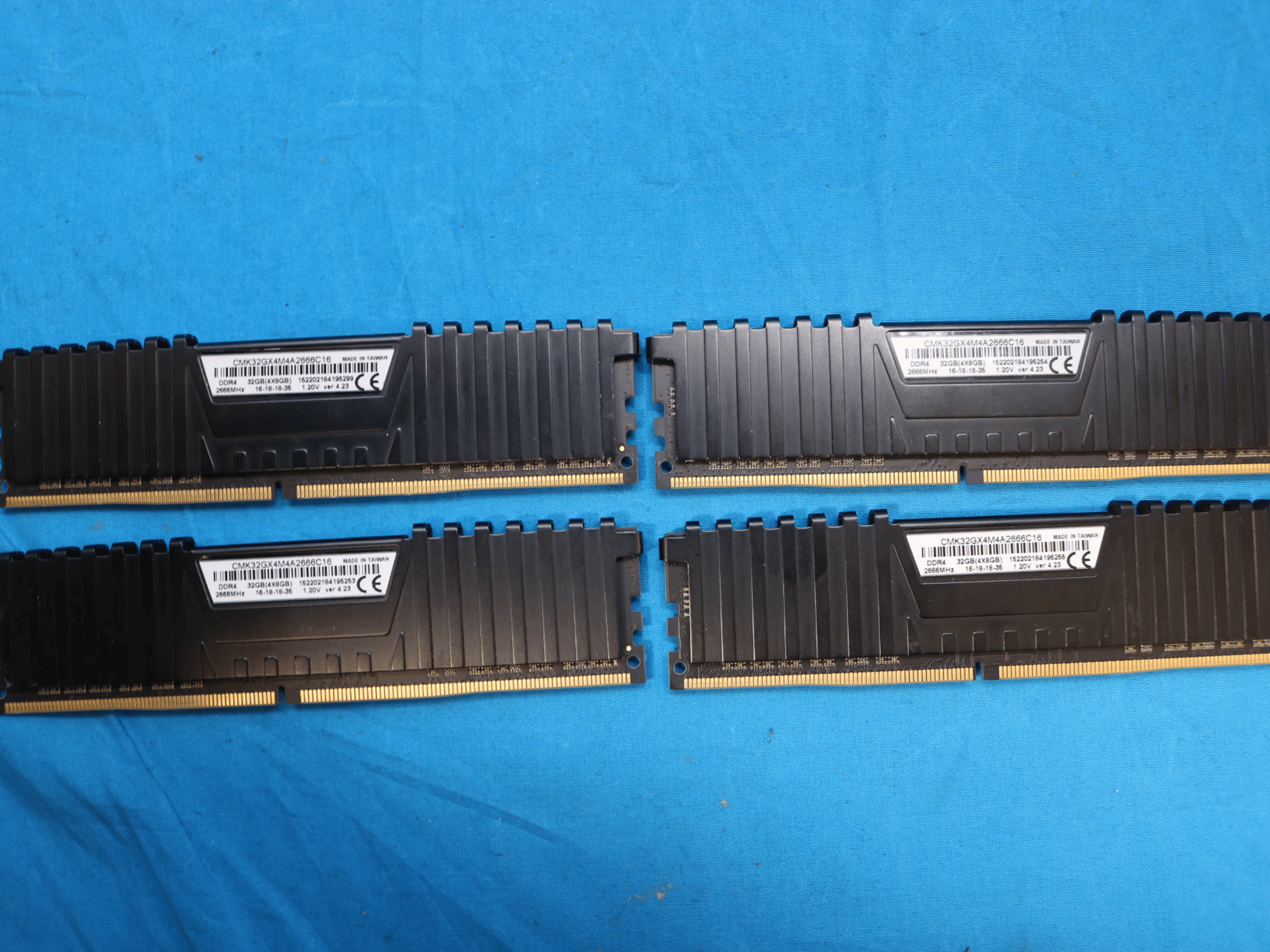 Corsair Vengeance LPX 32GB (4x8GB) DDR4 2666MHz CL16 1.20V Desktop RAM CMK32GX4M4A2666C16 ver. 4.23