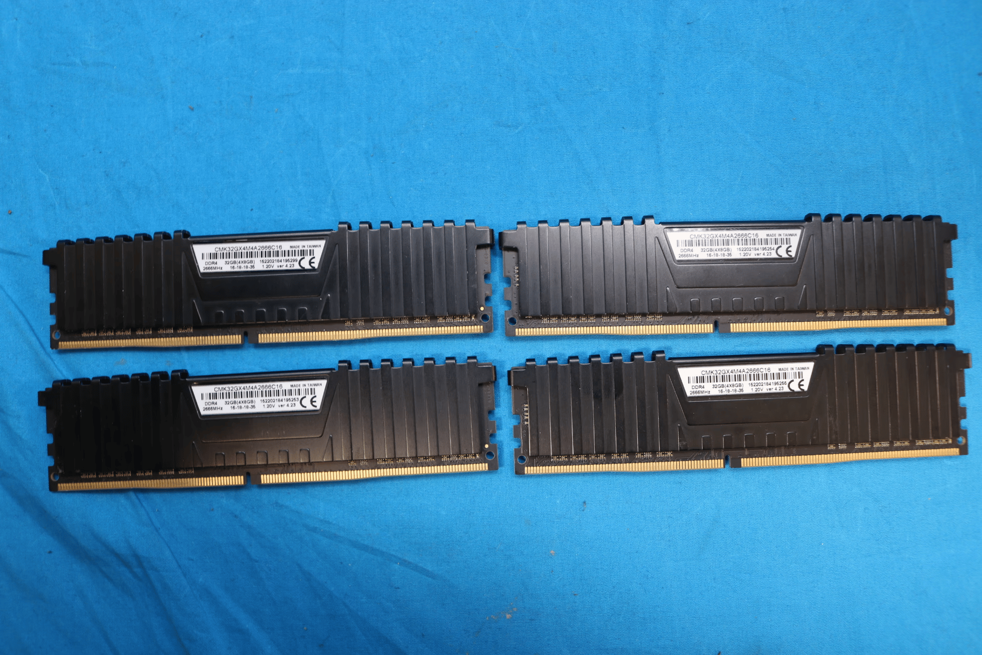 Corsair Vengeance LPX 32GB (4x8GB) DDR4 2666MHz CL16 1.20V Desktop RAM CMK32GX4M4A2666C16 ver. 4.23