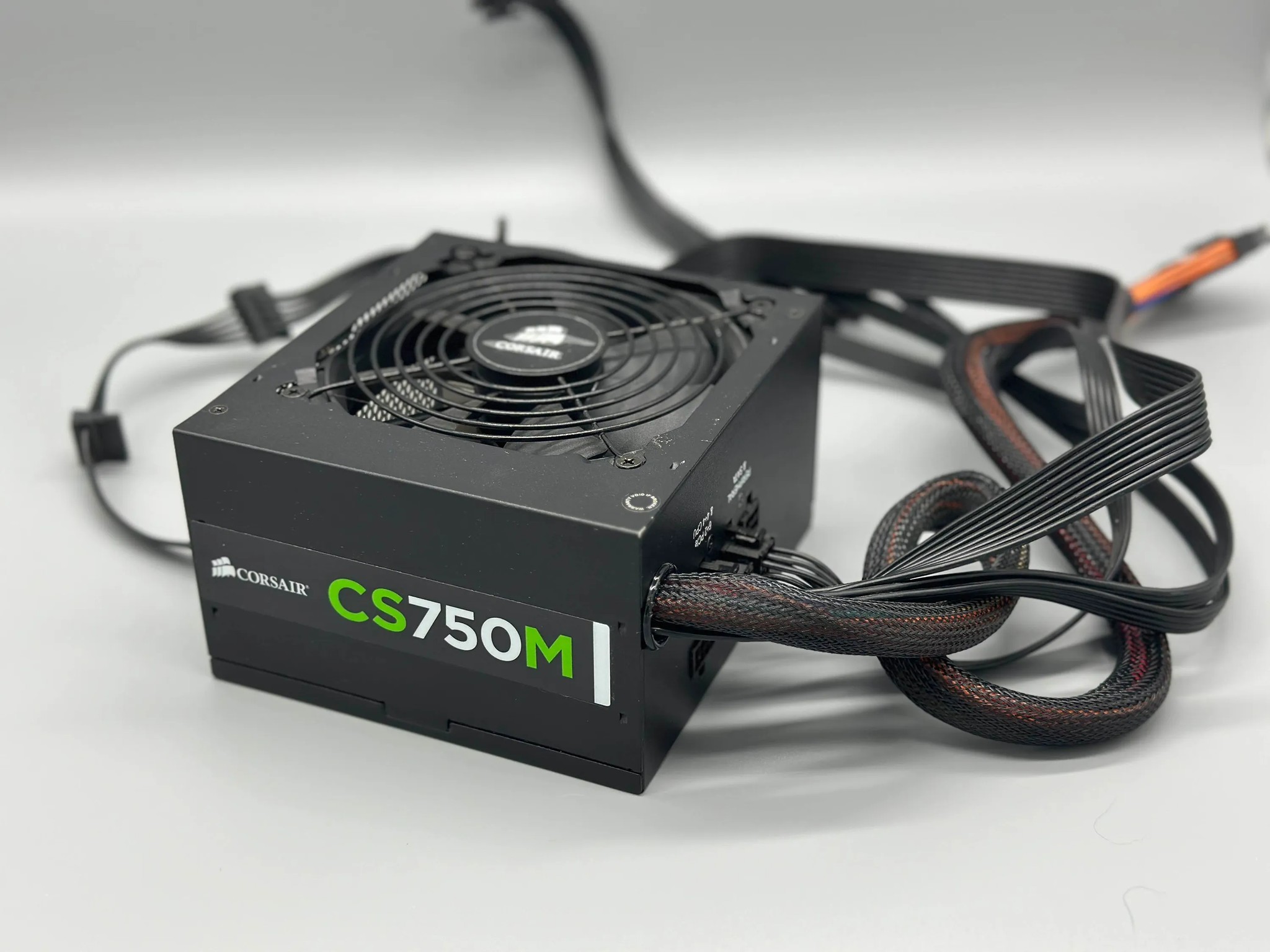 CORSAIR CS-M Series CS750M 750W 80 PLUS GOLD