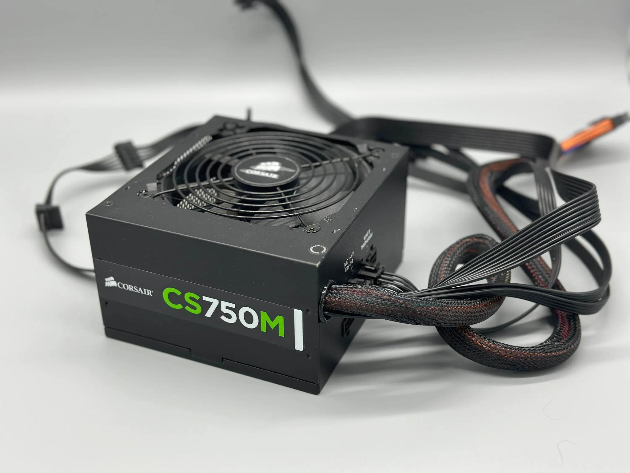 CORSAIR CS-M Series CS750M 750W 80 PLUS GOLD