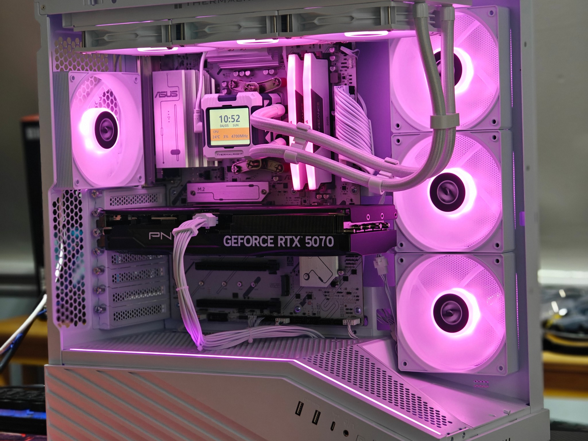 RYZEN 7 7800X3D CPU|PNY 5070 12 GB DDR7 GPU|KLEVV 4 TB M.2 SSD |32 GB DDR5 6000|Windows 11 Pro Activ