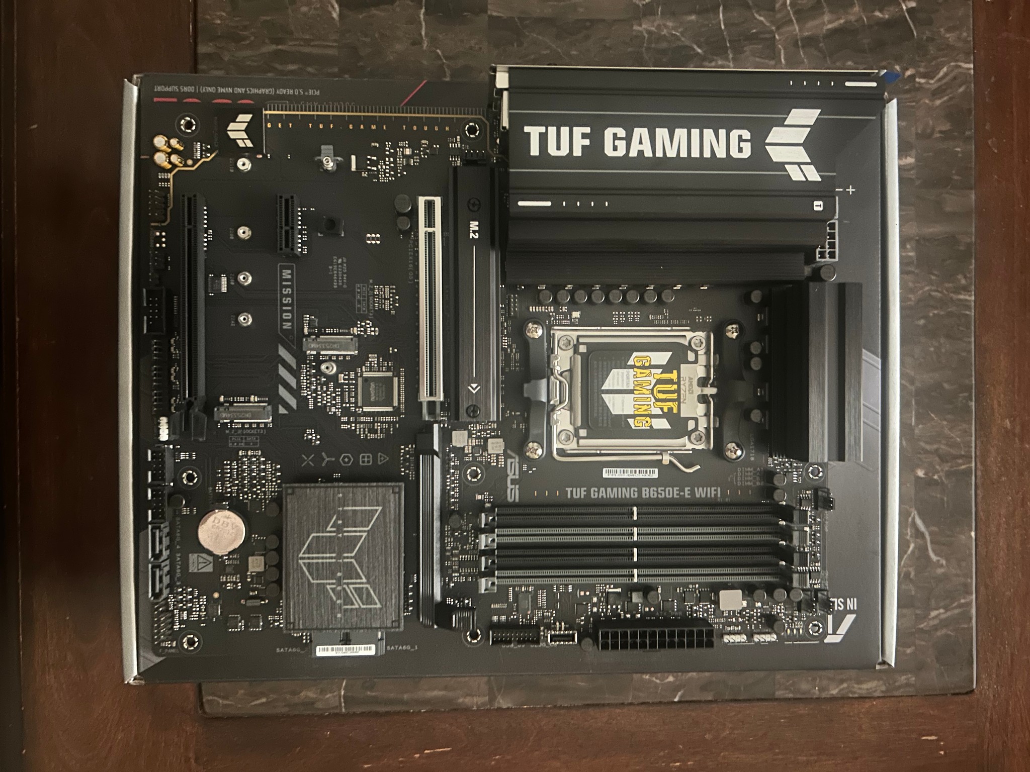 ASUS B650E TUF GAMING + 1 X 16GB GSkill Flare