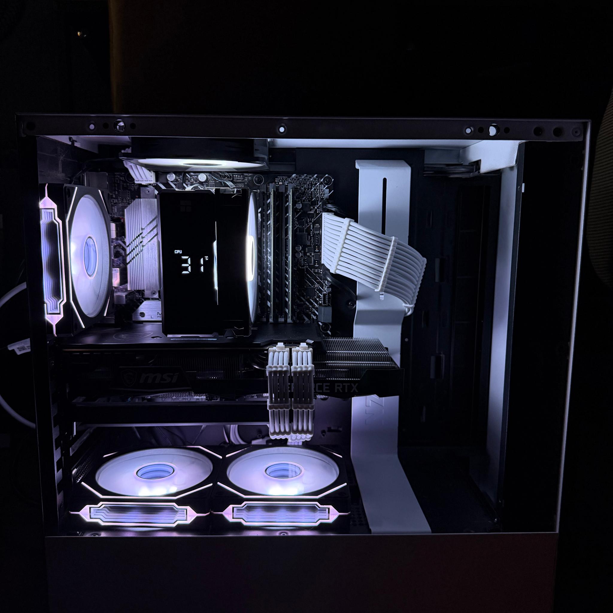 Custom White Gaming PC | RTX 3070 | i5-12400F | 2.25TB | WiFi | Windows 11 | Plug & Play