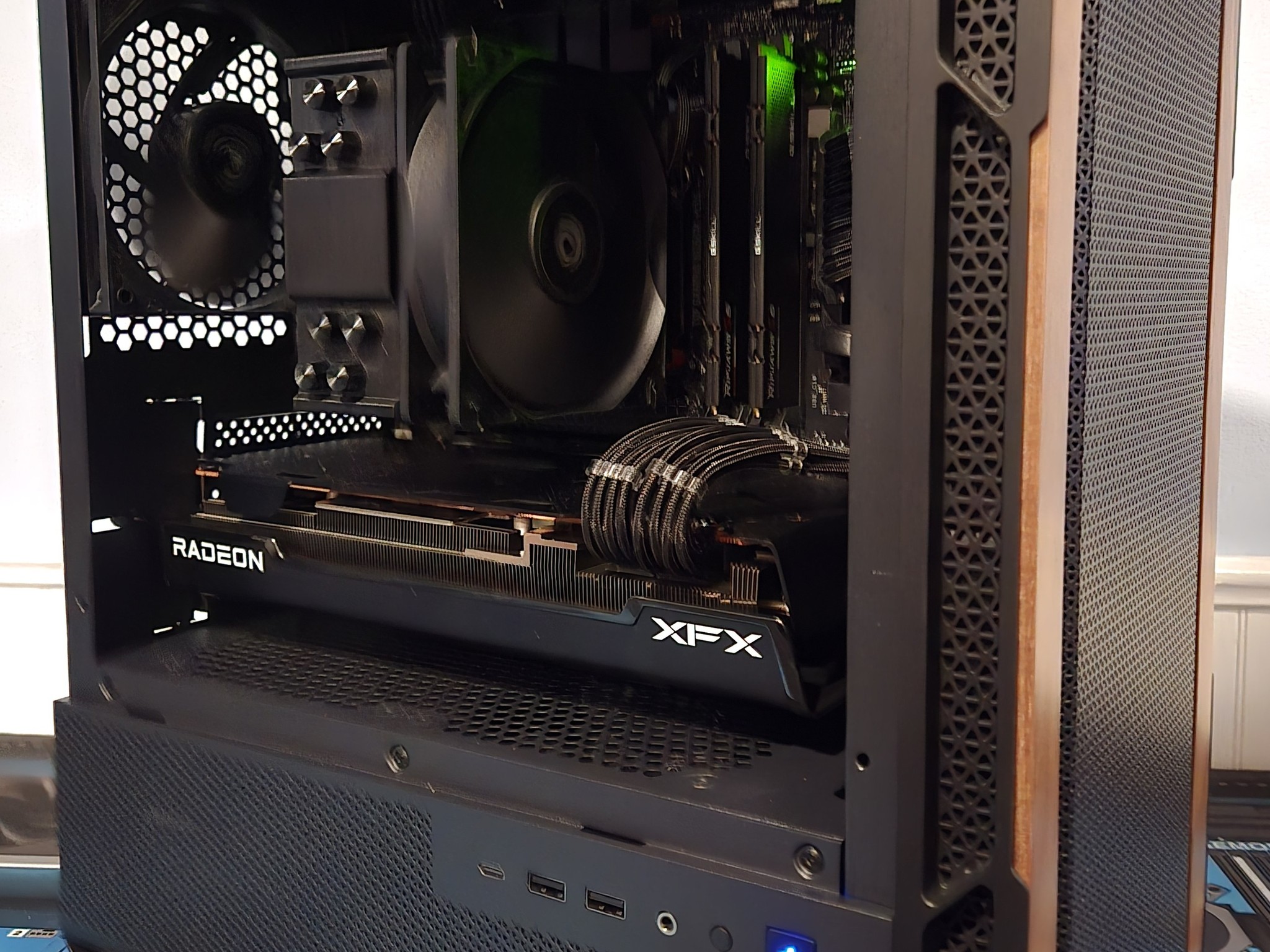 DarkWood PC | Ryzen 5 7600X | RX 7700XT | 1TB NVME | 32GB DDR5| Wifi/BT| Win 11 Pro| Free Shipping!