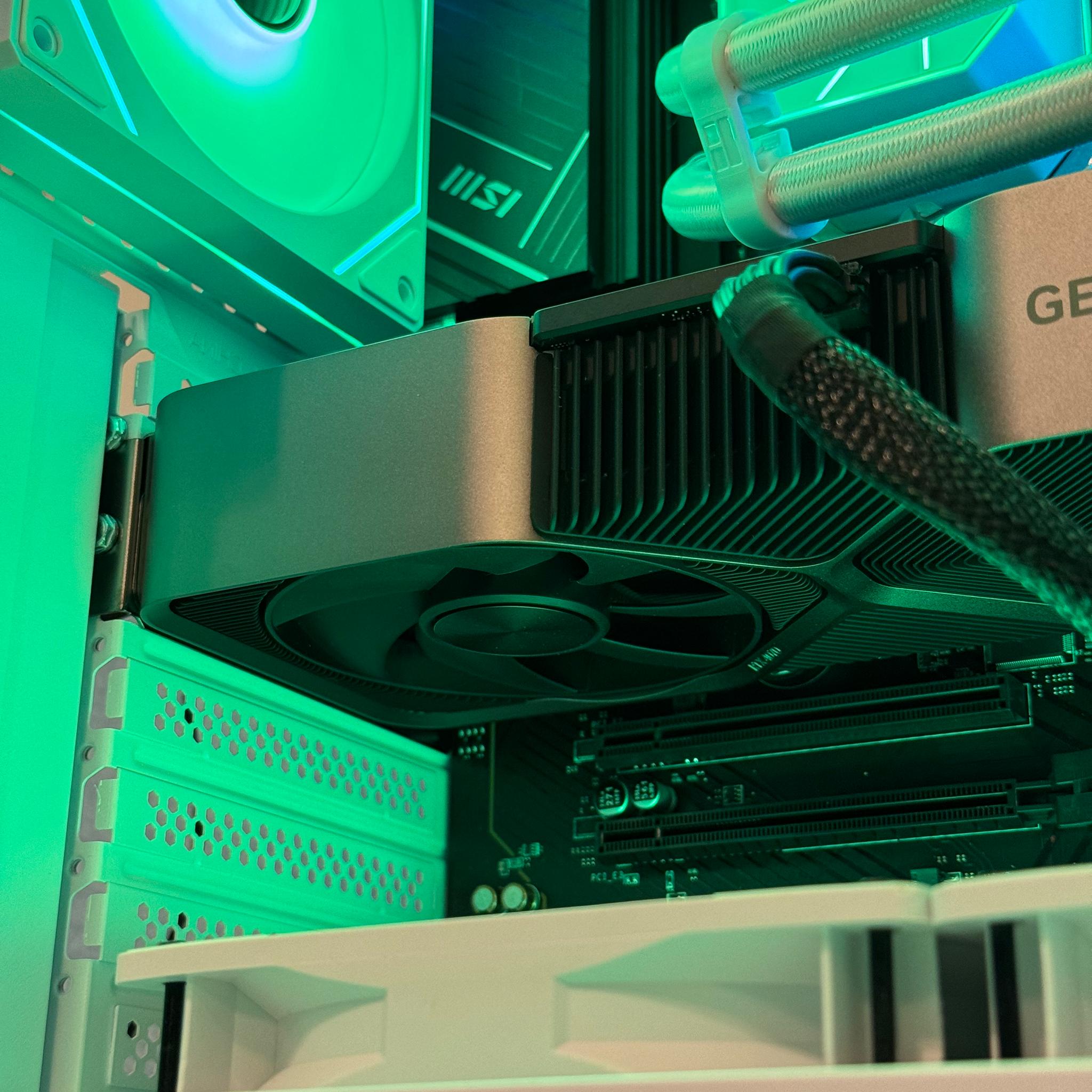 🖤Founders🖤 Ryzen 7 7700X | RTX 4070 12GB FE | 32GB 6000mhz DDR5 | 1TB Gen4 nVME SSD | Win11 + Wifi