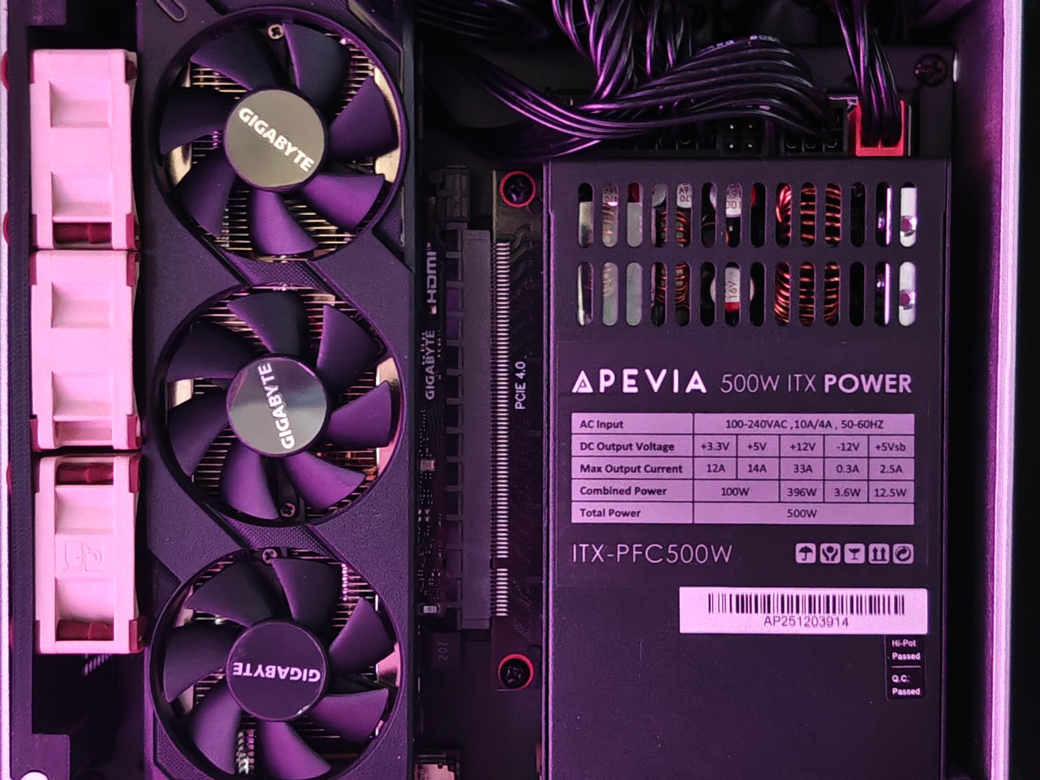 Small form factor gaming/ workstation PC