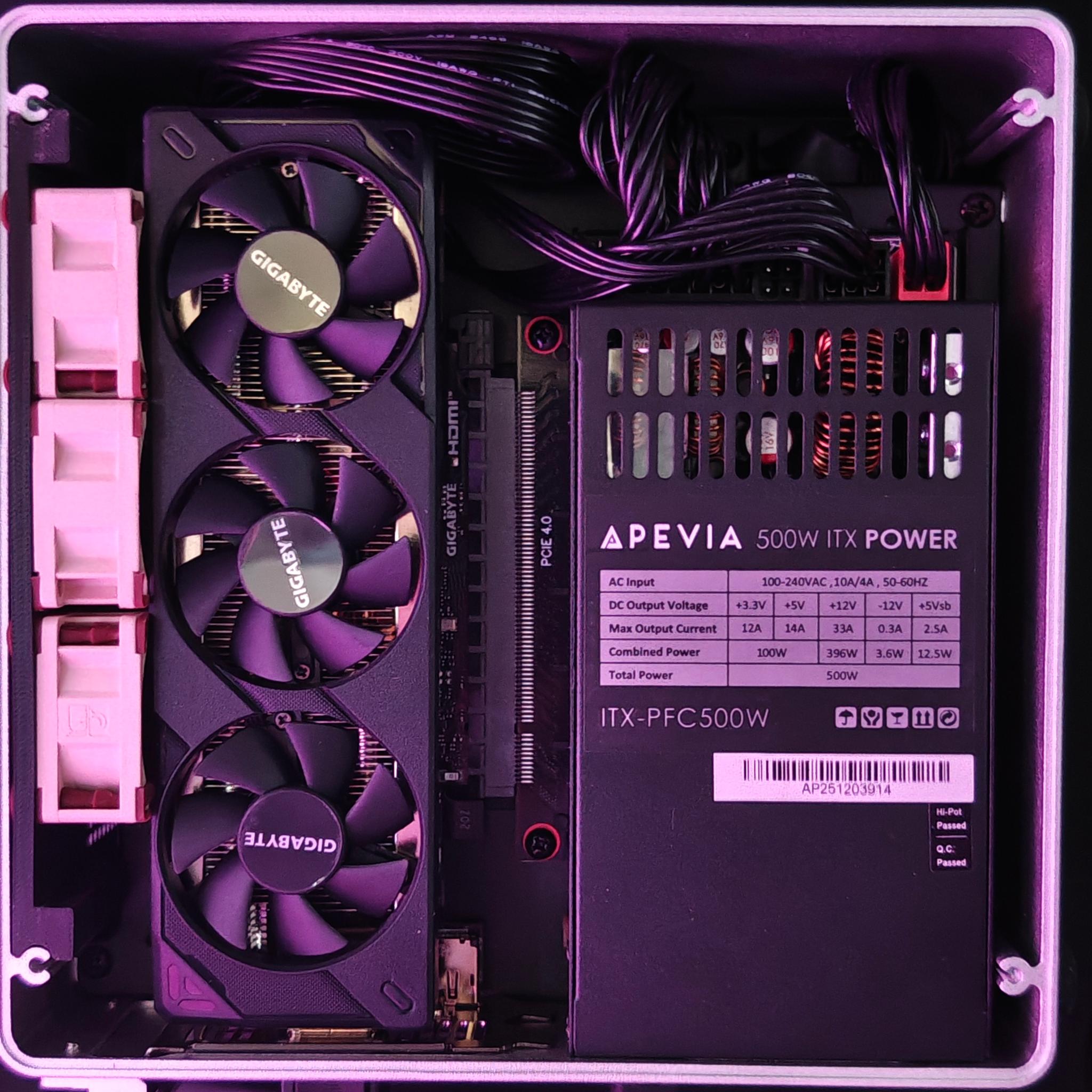 Small form factor gaming/ workstation PC