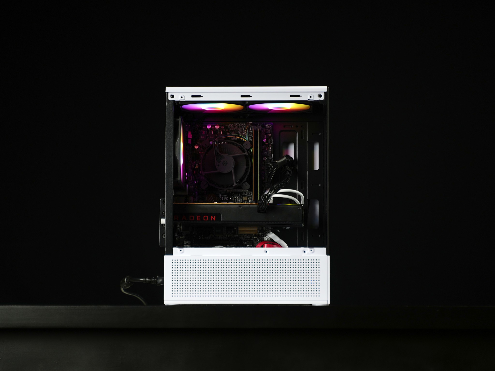 \ ST-04 / Radeon RX 580 Intel Core i5 7600  .9TB Windows 11 16GB Gaming PC