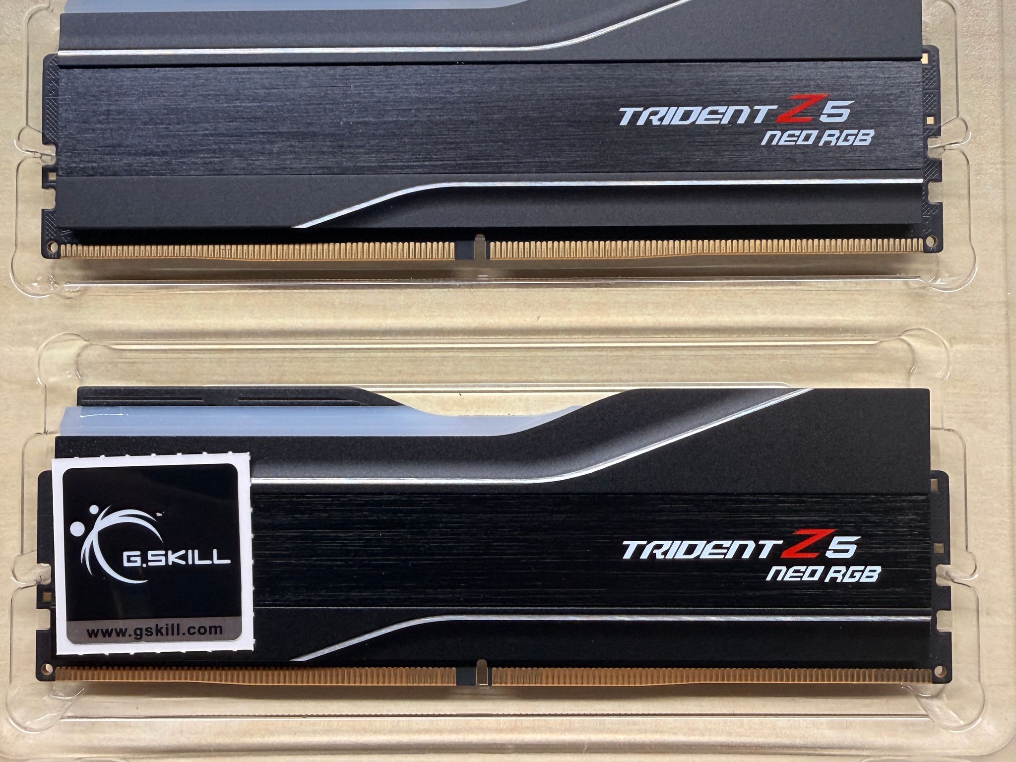 G.Skill Trident Z5 neo rgb DDR5-6000 CL26 16Gbx2 EXPO