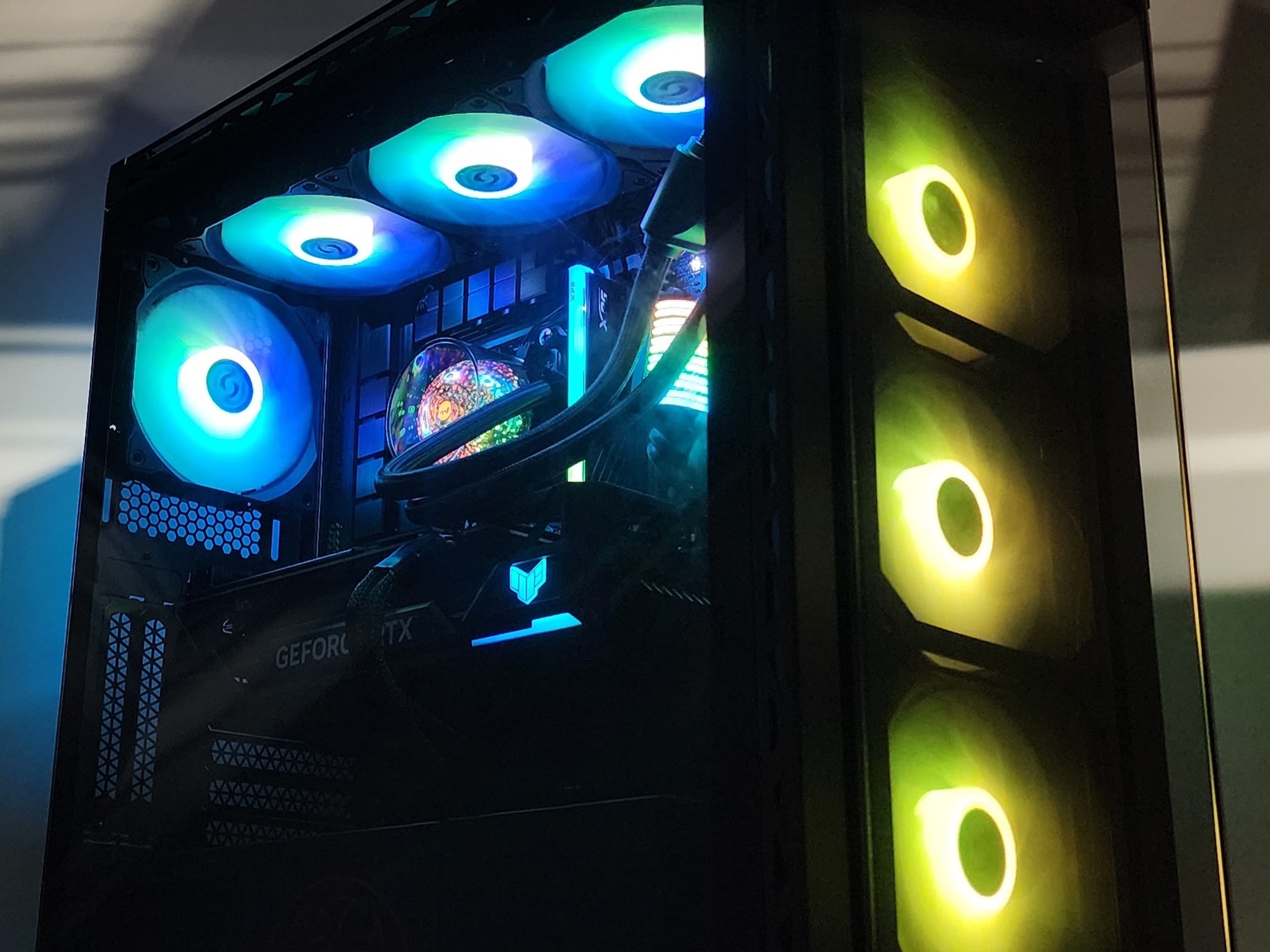 Gaming PC Ryzen 7 7700X 16GB RAM 1TB SSD RTX 4070 Ti 12GB Windows 11 Computer