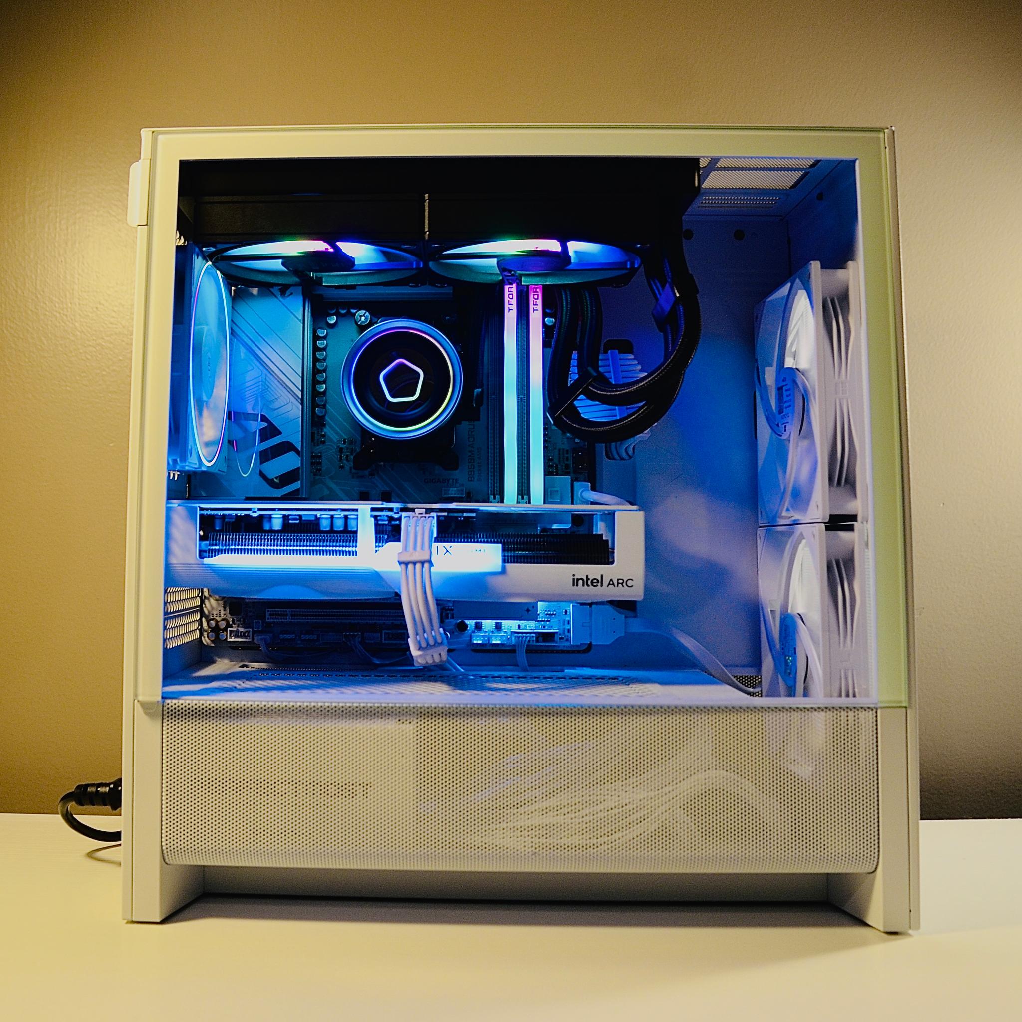 Clean White Gaming PC