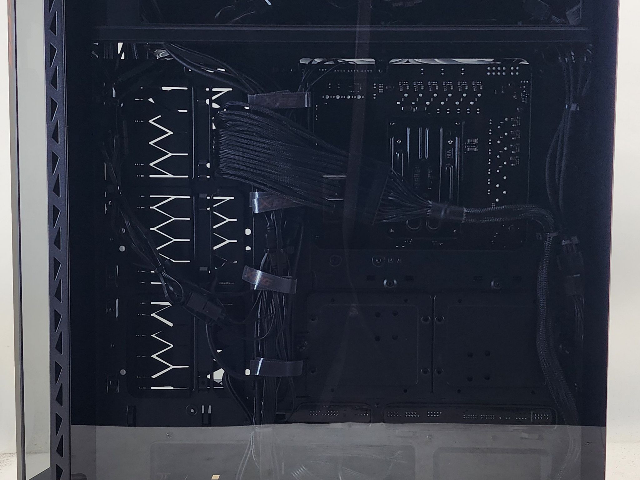 Gaming PC Ryzen 7 7800X3D 32GB RAM 2TB SSD RTX 4080 16GB Windows 11 Computer