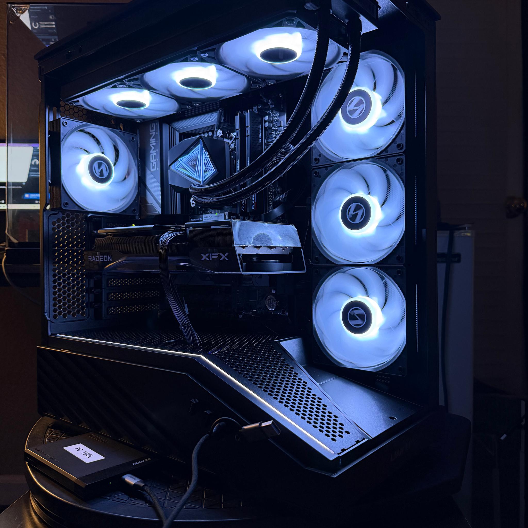 🔥 ALL NEW | Ryzen 7 7800X3D | XFX RX 9070 GRE 12GB | 32GB DDR5-6000 CL30 | 360MM AIO | WIN 11 PRO