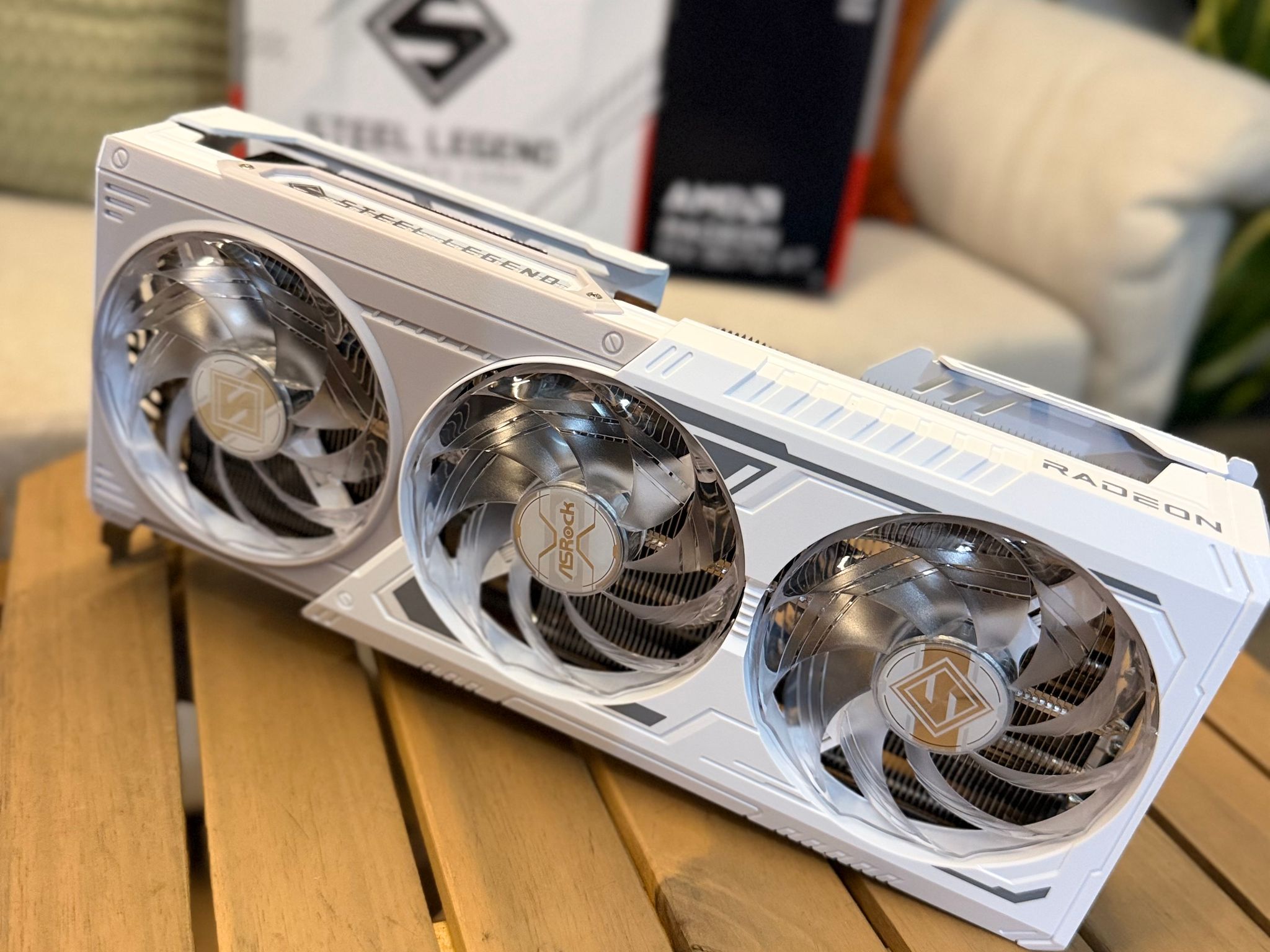 ASRock Steel Legend White RX 9070XT
