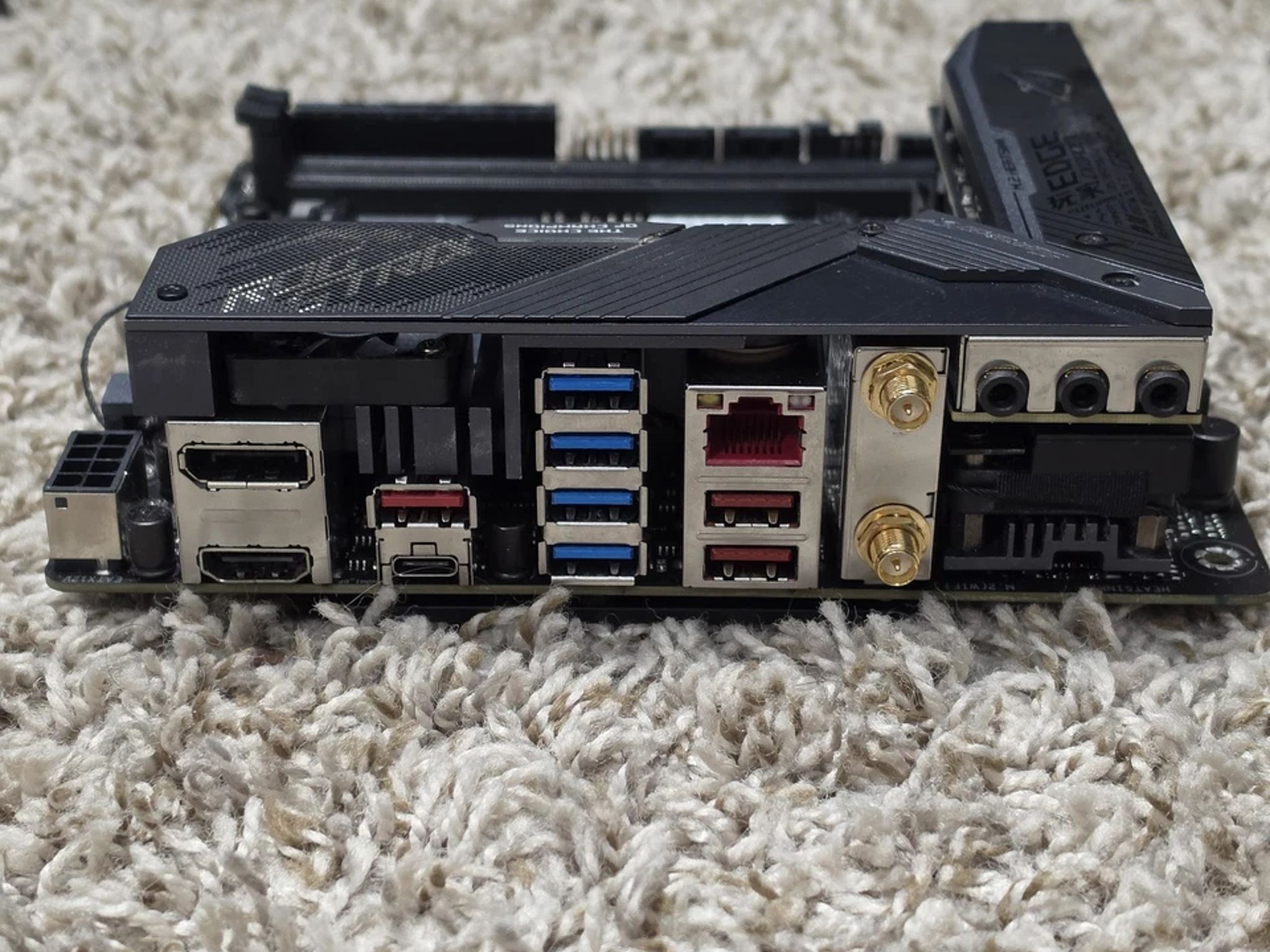 ASUS ROG Strix X570-I Gaming Mini-ITX Motherboard AMD AM4 Socket, DDR4