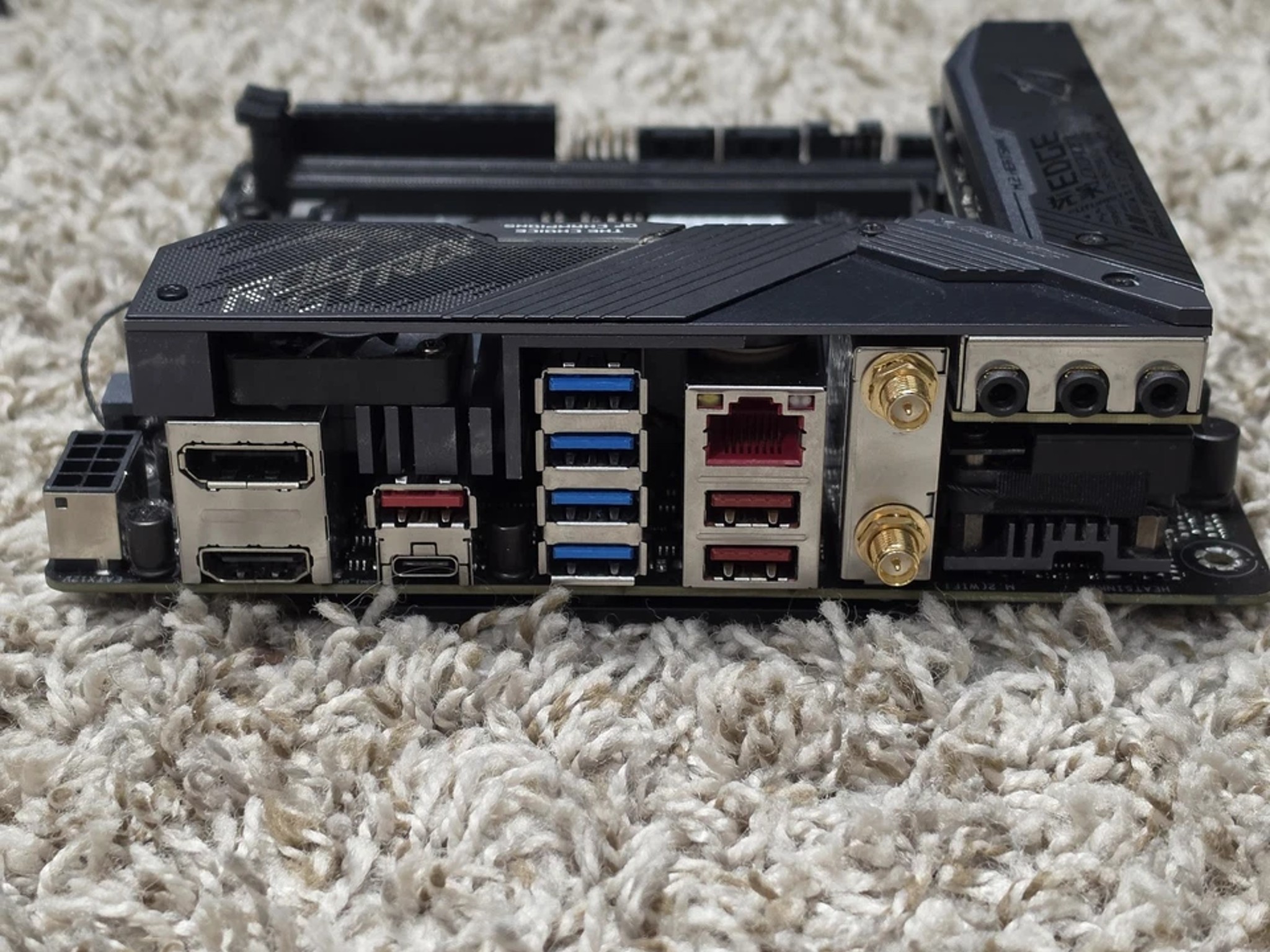 ASUS ROG Strix X570-I Gaming Mini-ITX Motherboard AMD AM4 Socket, DDR4