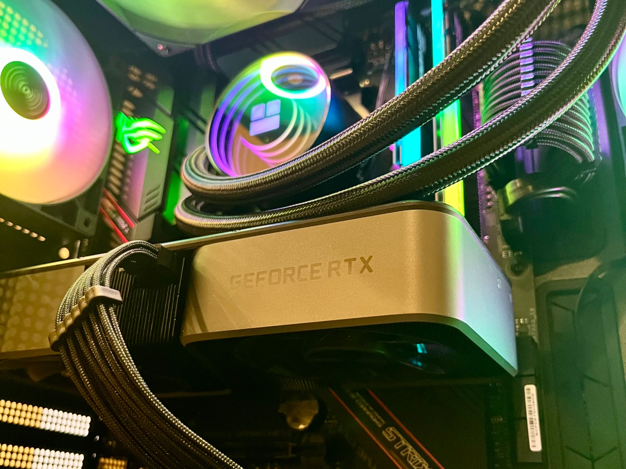 Vivid | RTX 3070, Ryzen 5, 32GB RAM, 1 TB Gaming PC