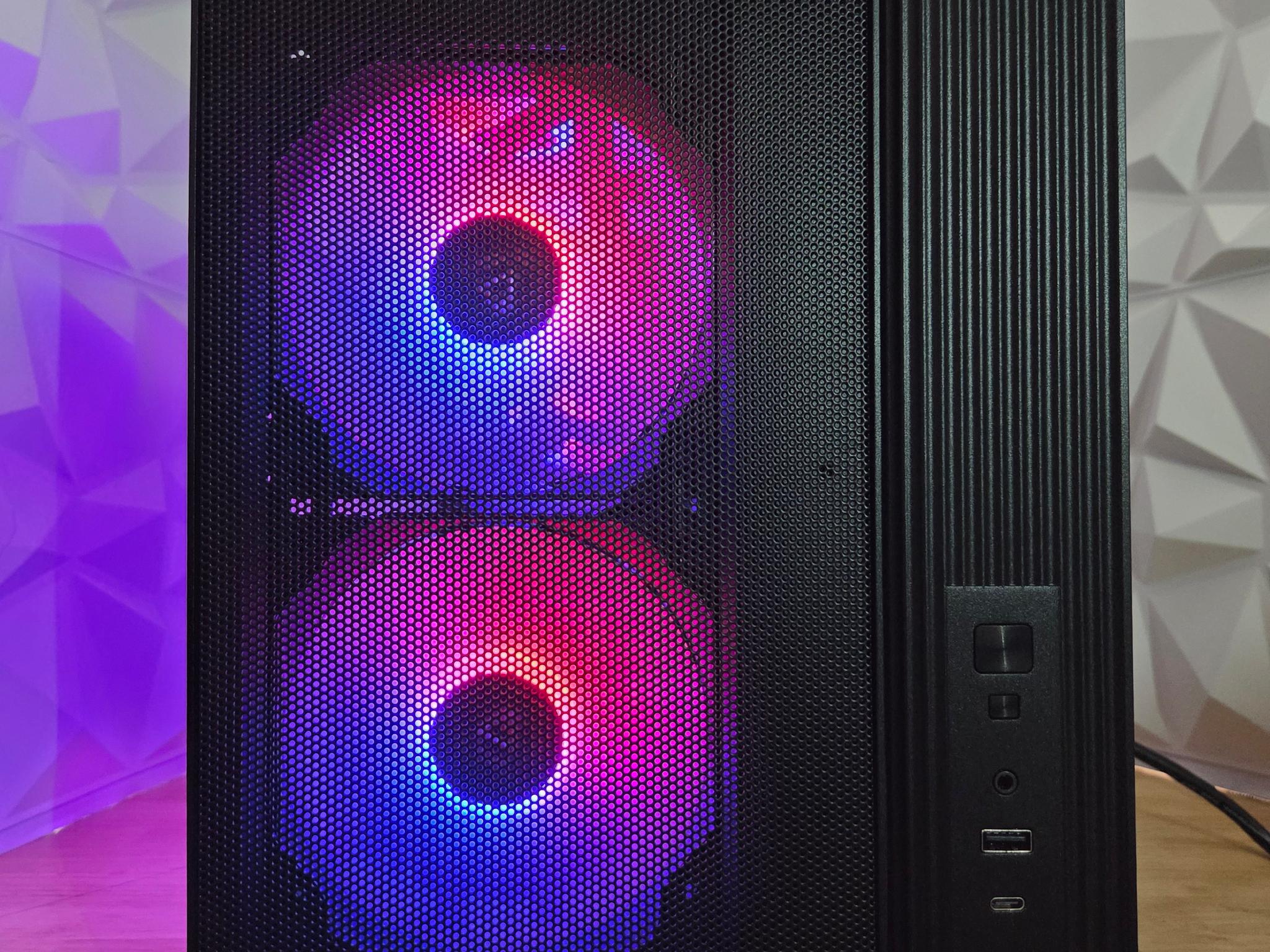FLUX: compact PC ★★★★☆